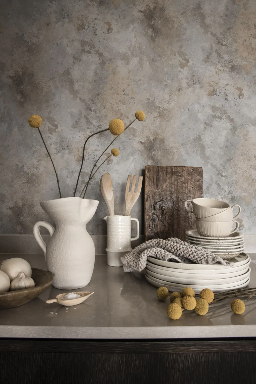 Sandberg Rost in Gold wallpaper (215-51)