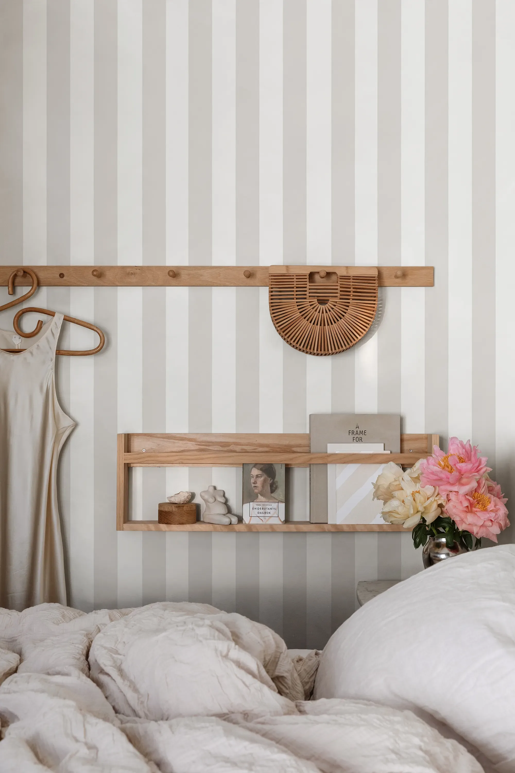 Sandberg Sam in Clay wallpaper (S10225)