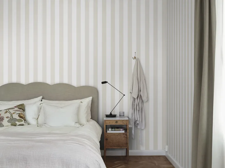 Sandberg Sam in Linen wallpaper (S10198)