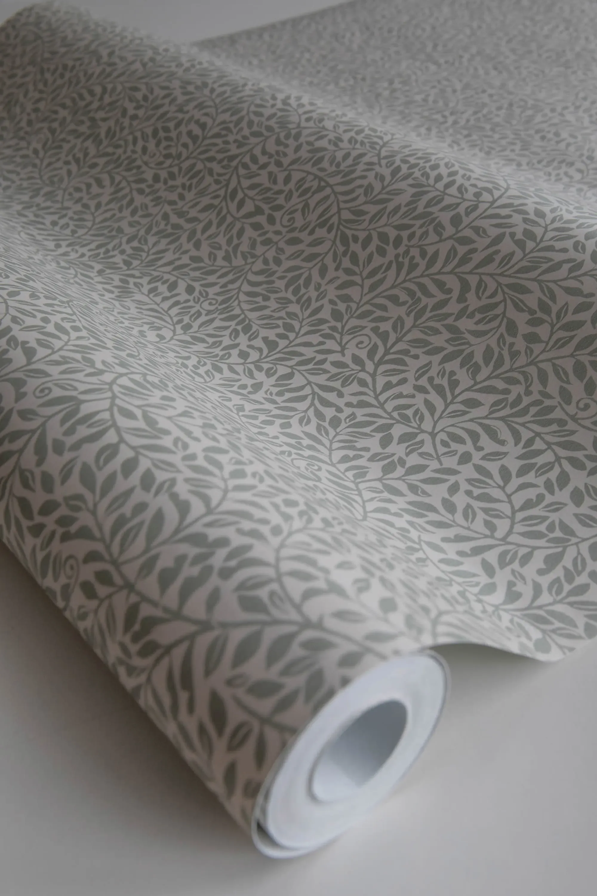 Sandberg Sigfrid in Spring Green wallpaper (425-18)