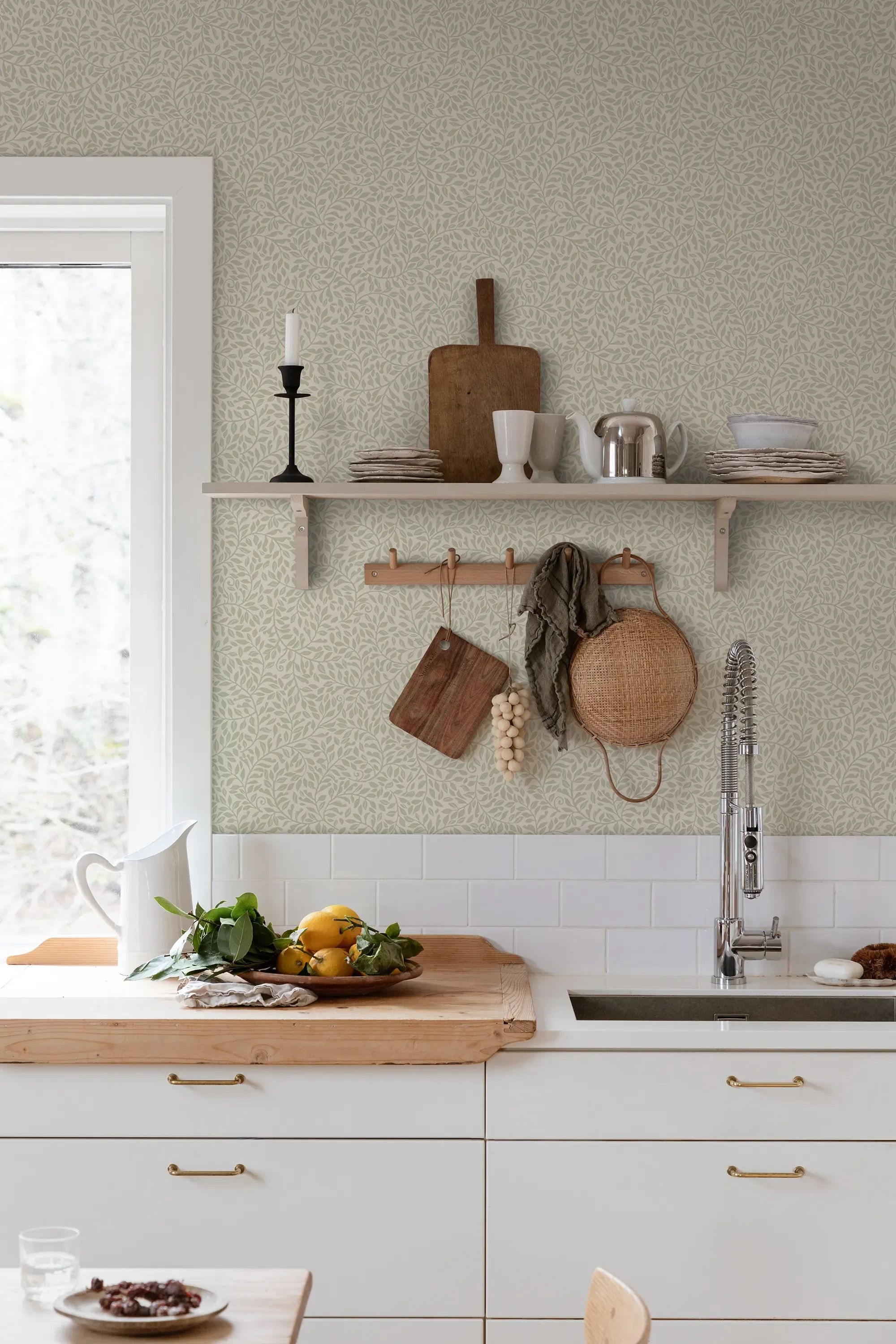 Sandberg Sigfrid in Spring Green wallpaper (425-18)