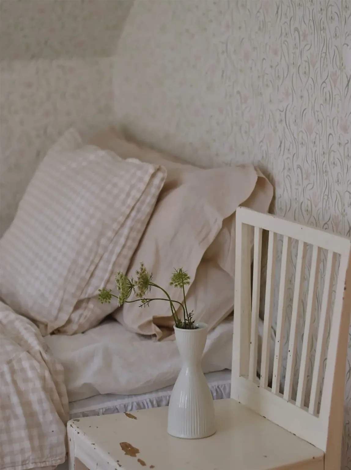 Sandberg Signe in Spring Green wallpaper (S10157)