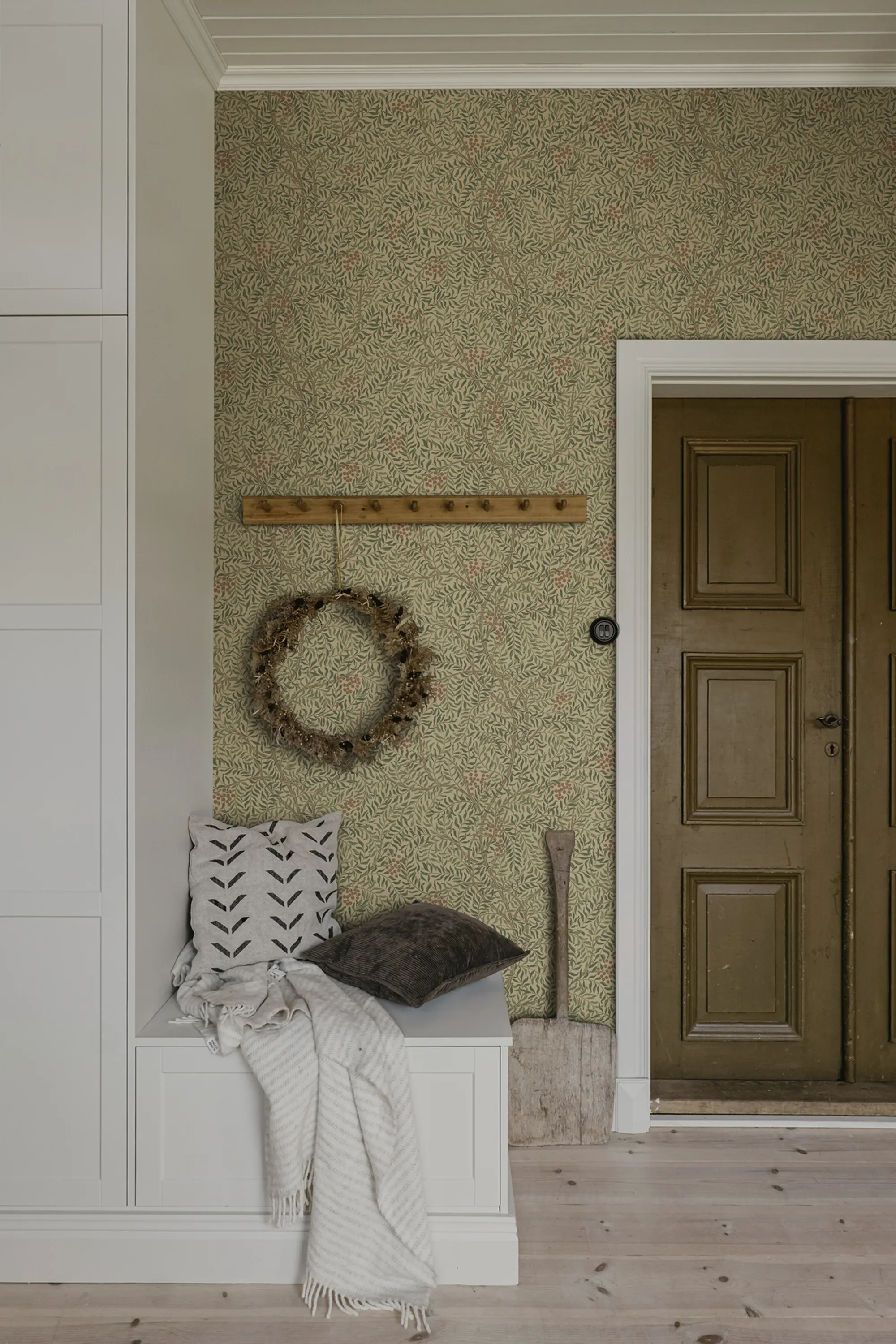 Sandberg Simon in Garden Green wallpaper (S10496)