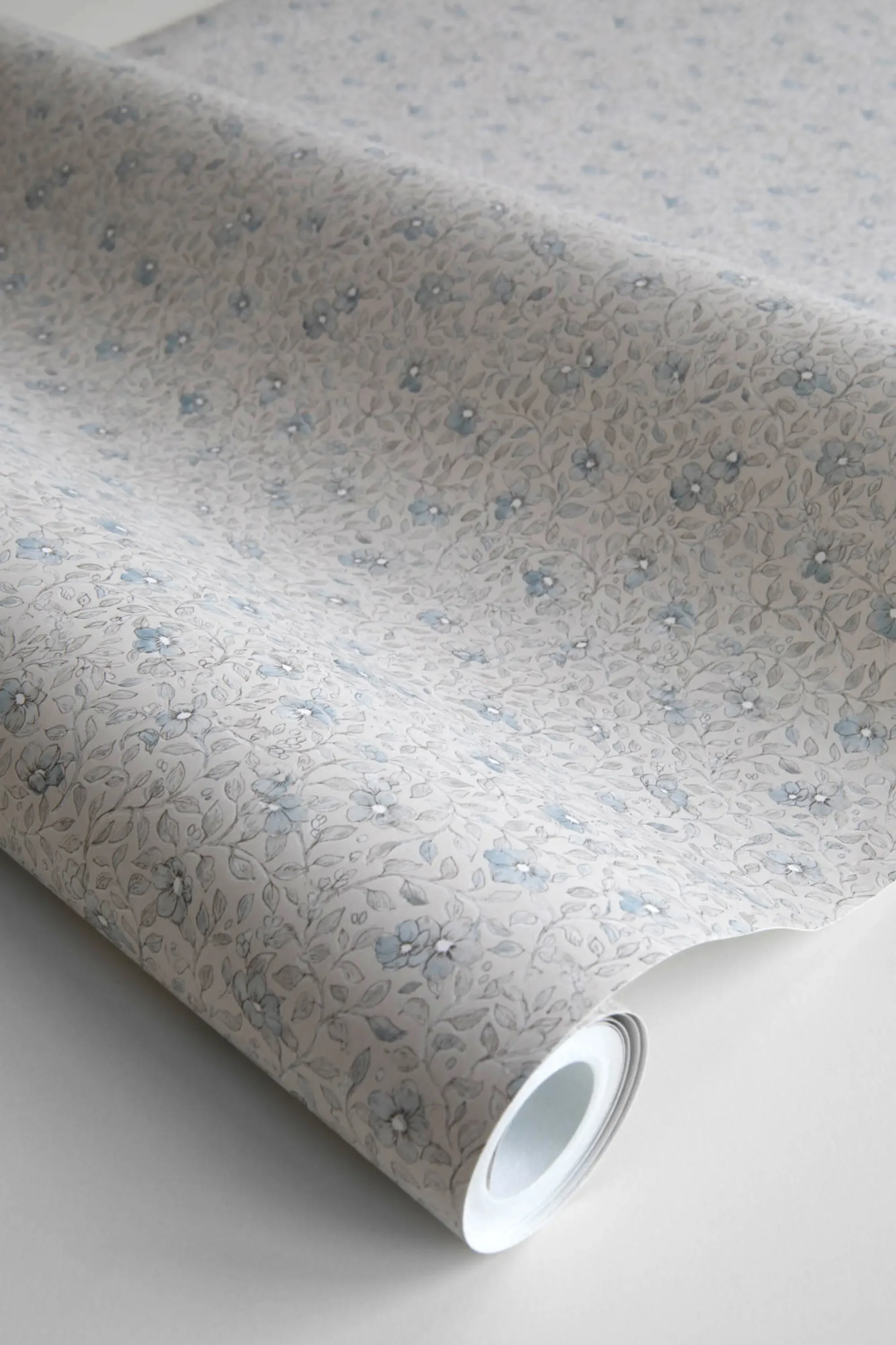 Sandberg Stella in Misty Blue wallpaper (S10120)