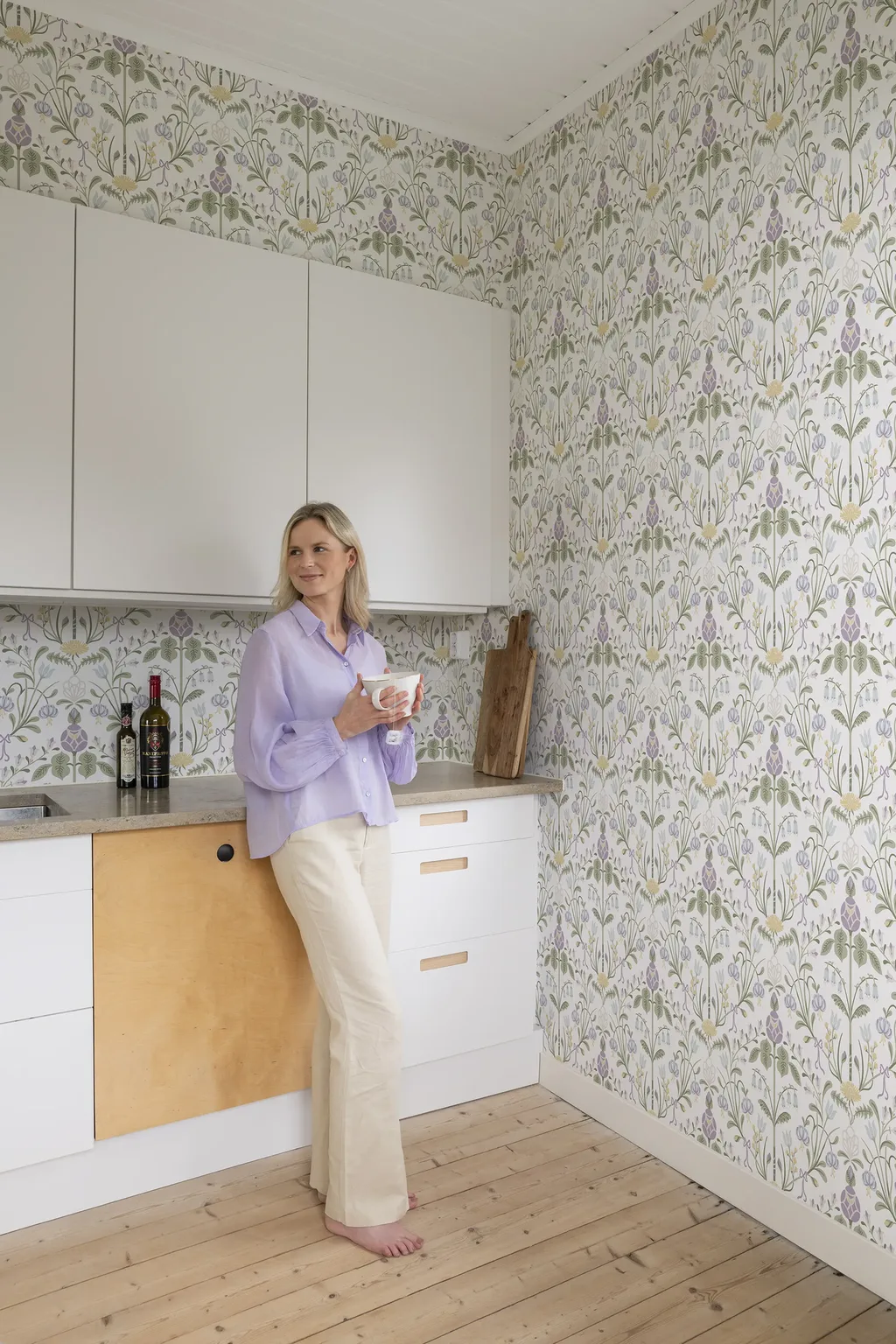 Sandberg Till Carl in Lilac wallpaper (S10154)