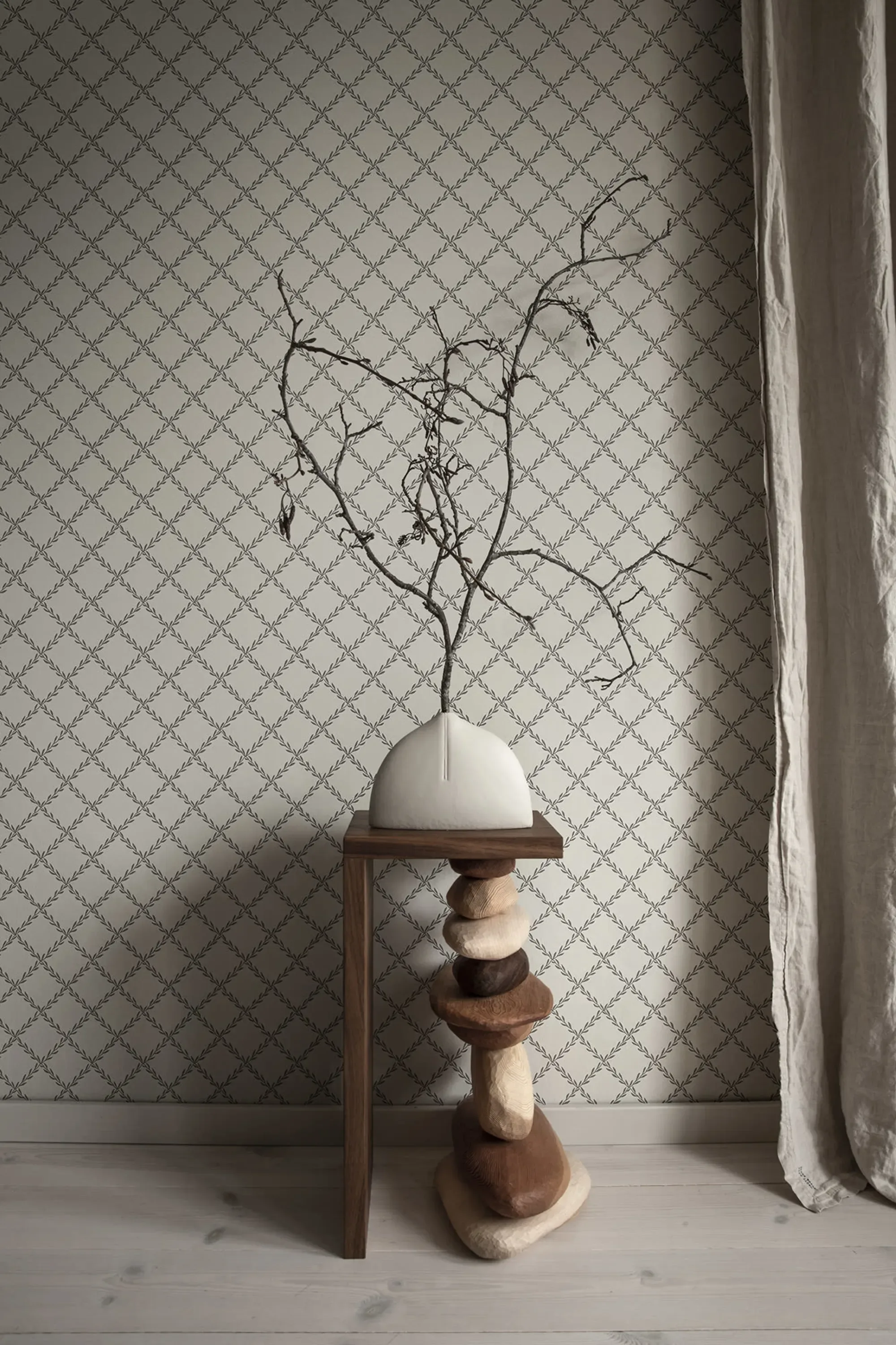 Sandberg Trellis in Graphite wallpaper (S10306)