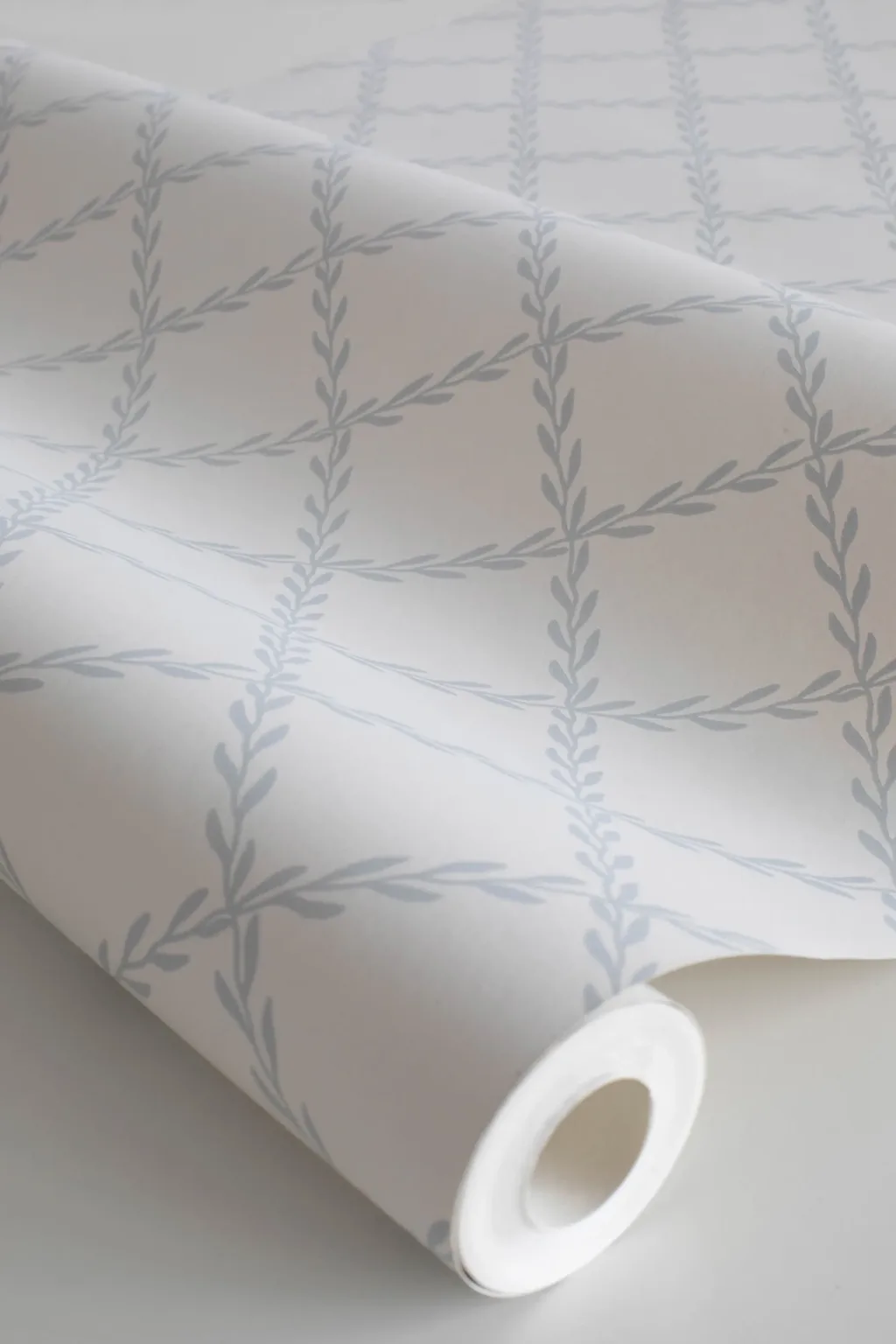 Sandberg Trellis in Misty Blue wallpaper (S10303)