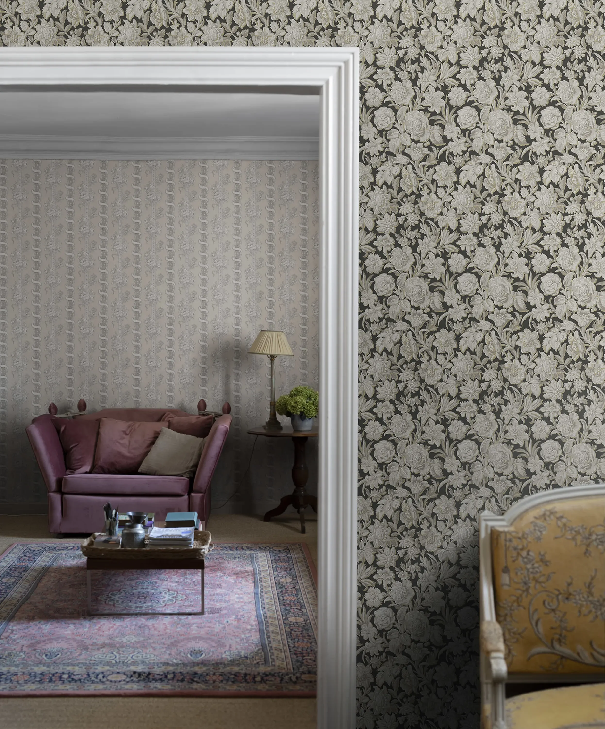 Sandberg Valentin in Charcoal wallpaper (S10247)