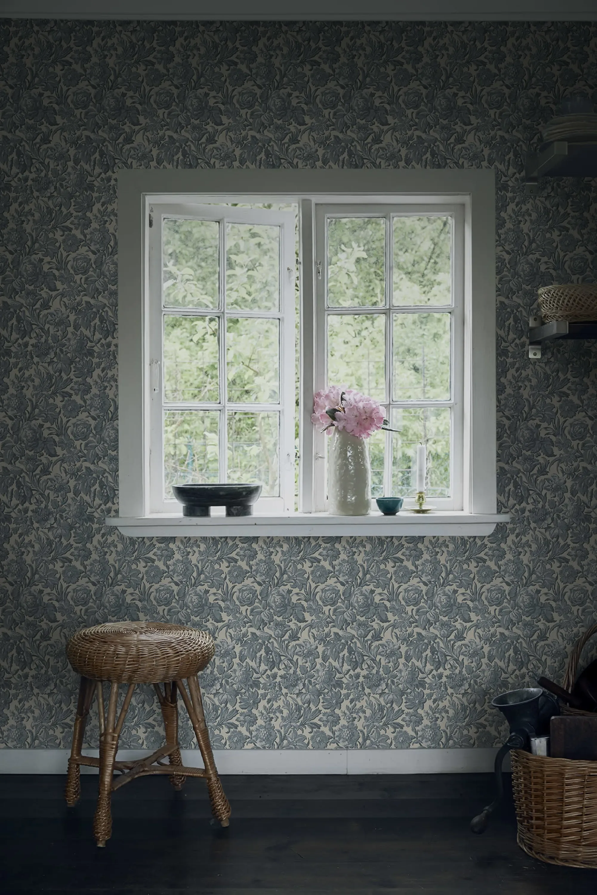 Sandberg Valentin in Misty Blue wallpaper (S10246)