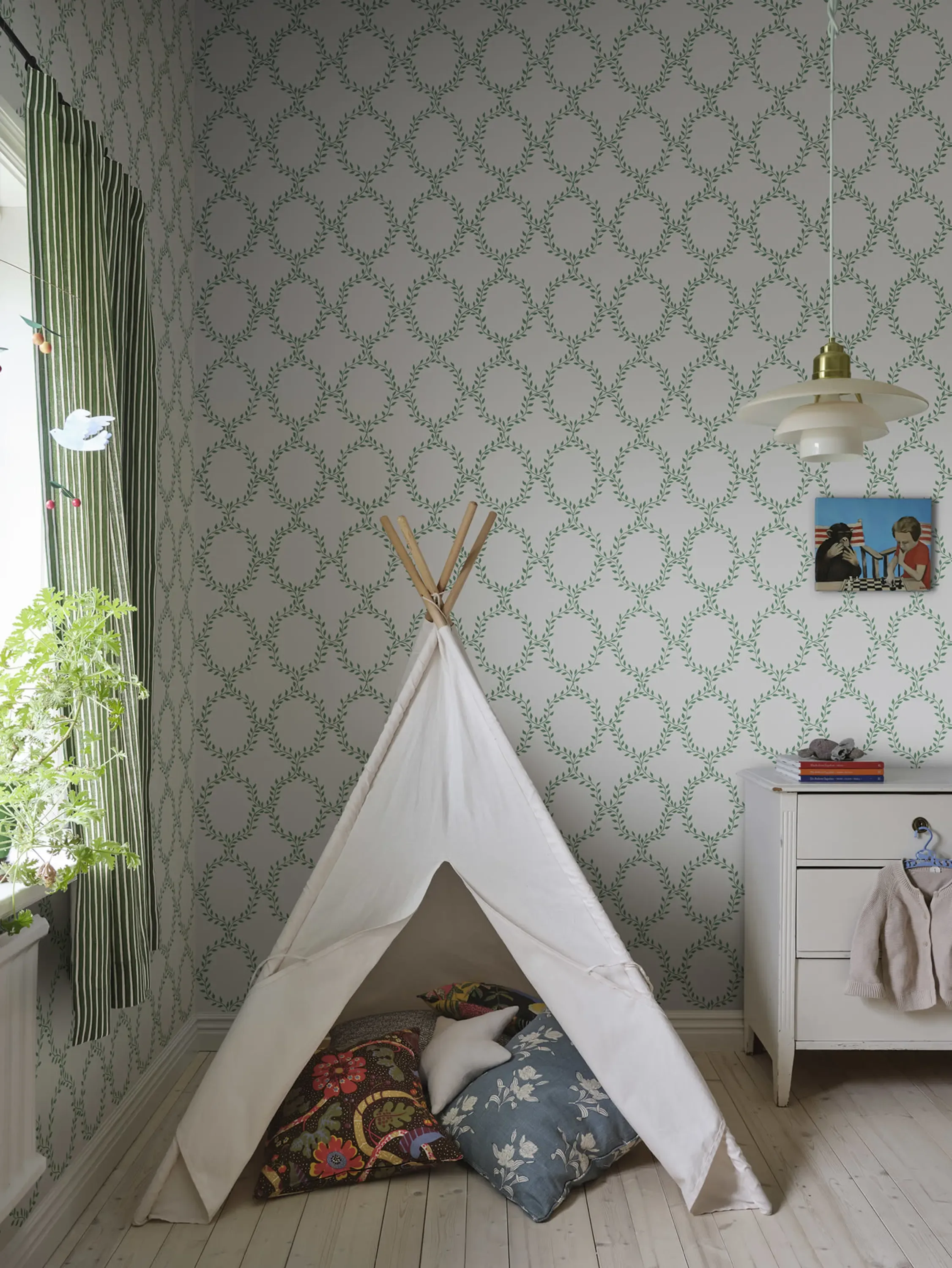 Sandberg Wilma in Green wallpaper (S10389)