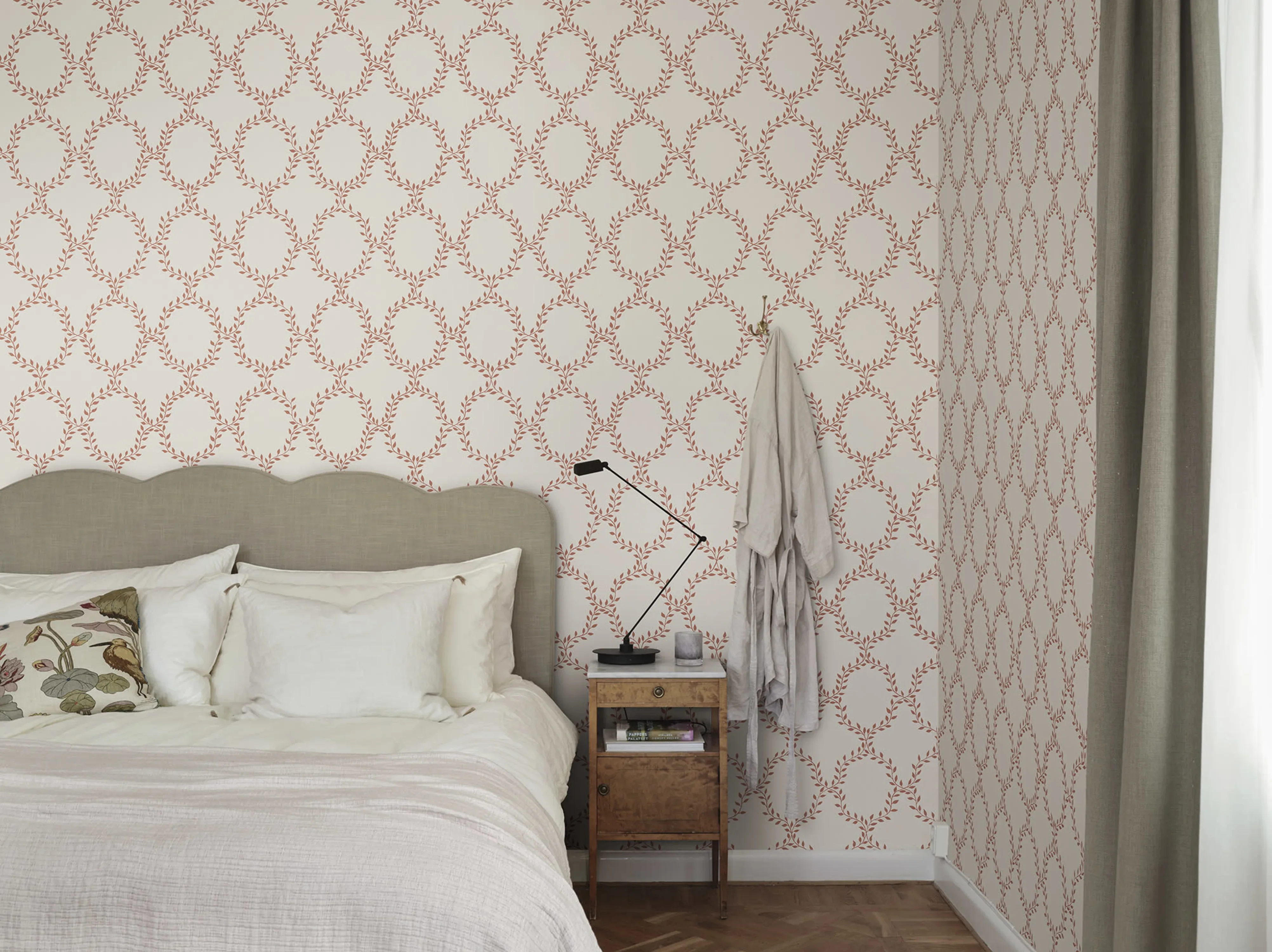 Sandberg Wilma in Red wallpaper (S10388)