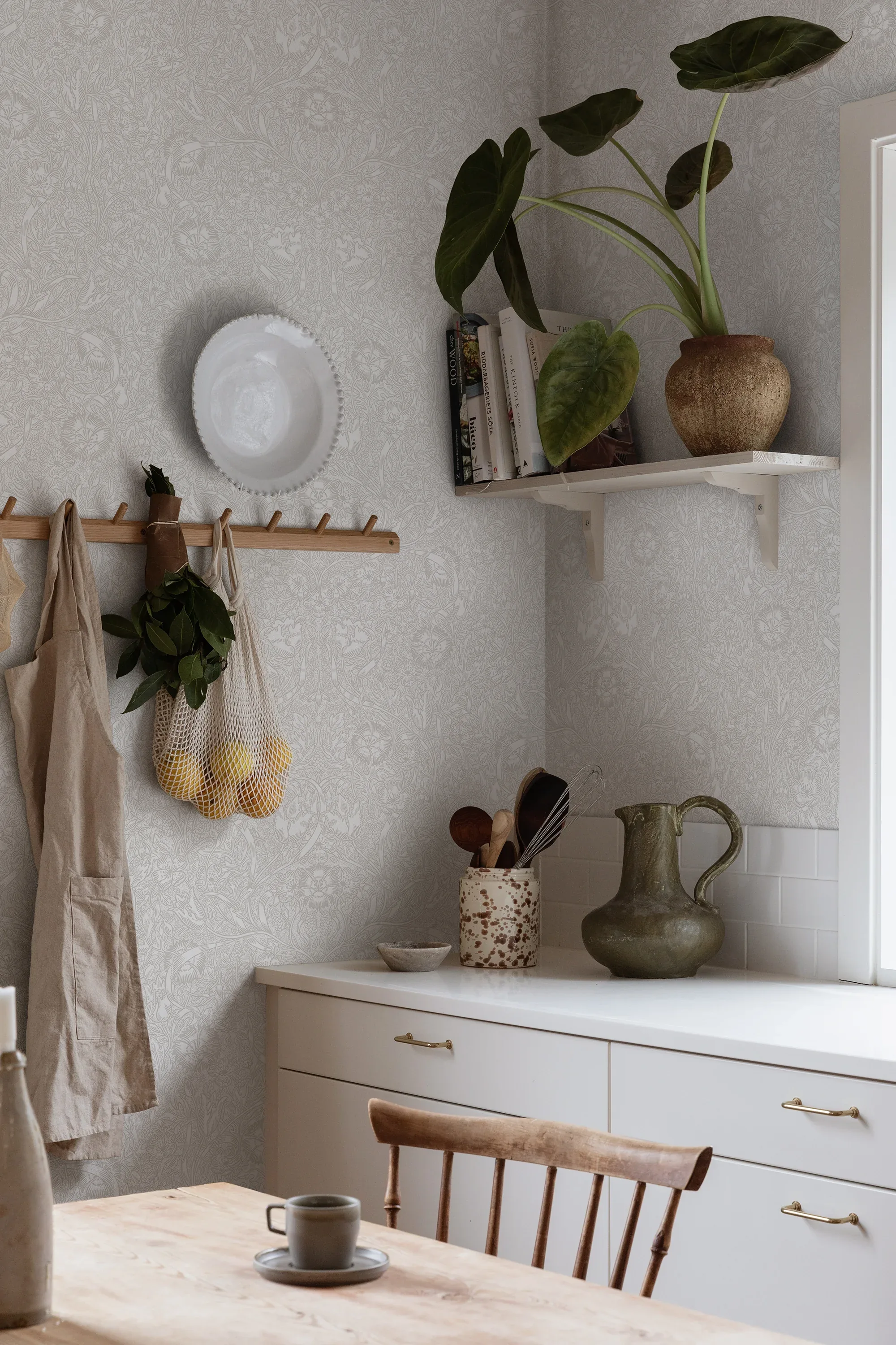 Caroline wallpaper in Sandstone color