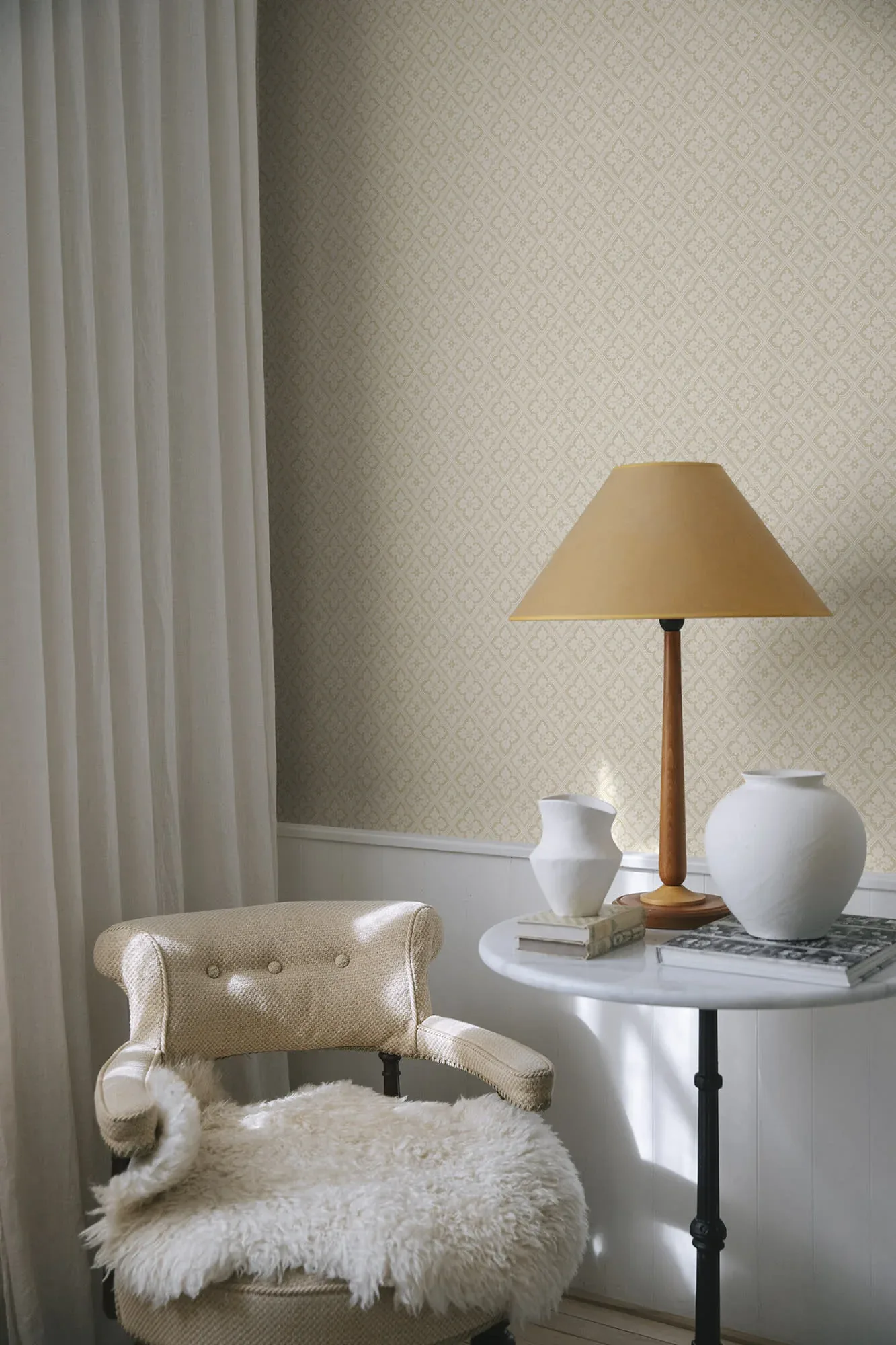 Edvin wallpaper in Sandstone color