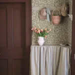 Emrik wallpaper in Oat color