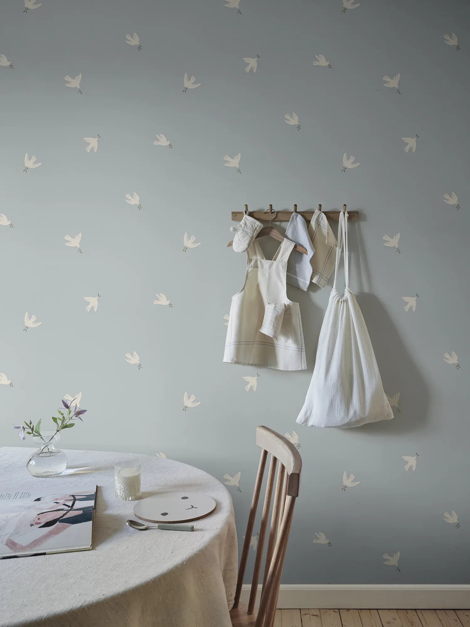 Frida Wallpaper – Light Blue | Wallpaper Twins Frida wallpaper in Light Blue color