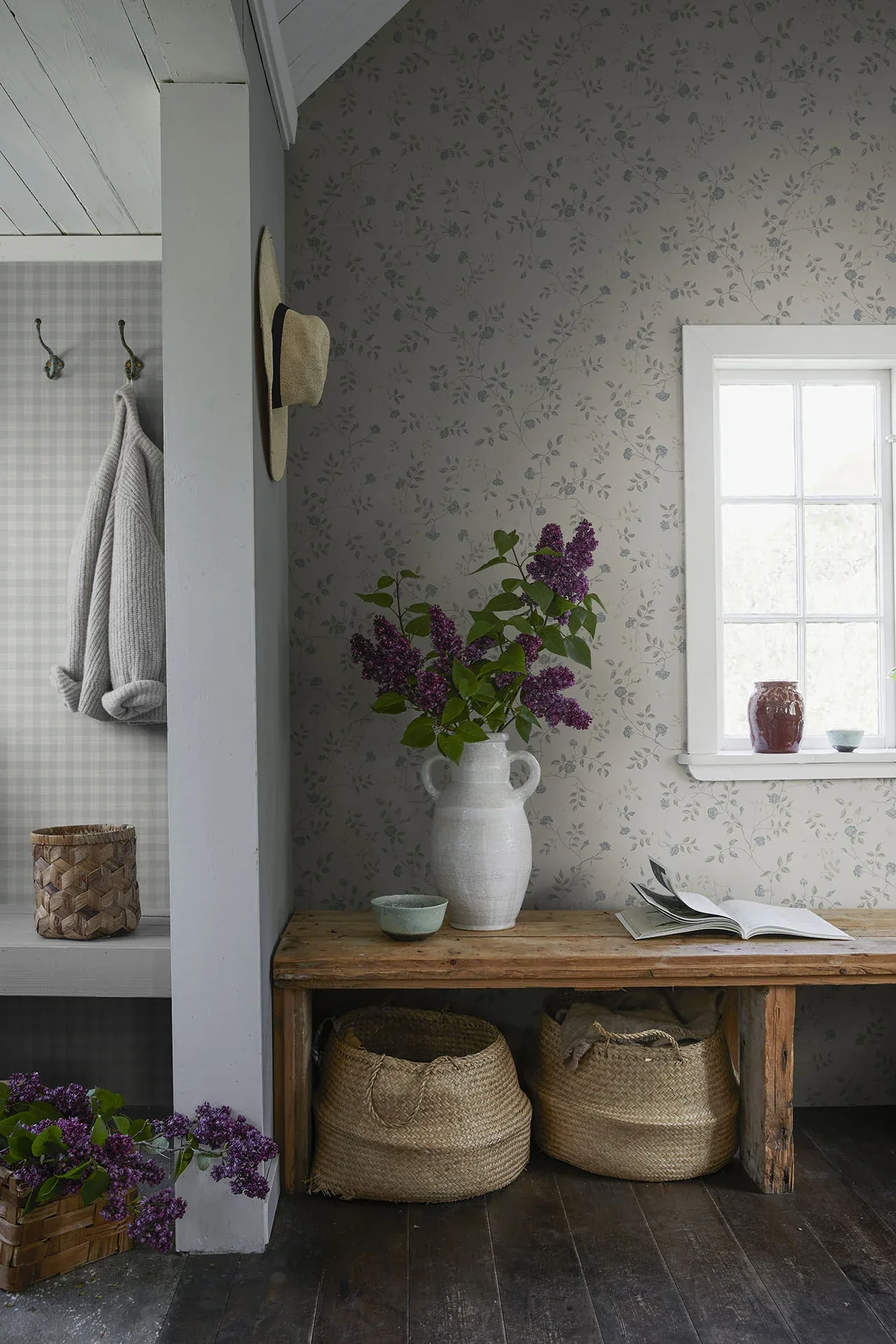 Henny wallpaper in Sandstone color