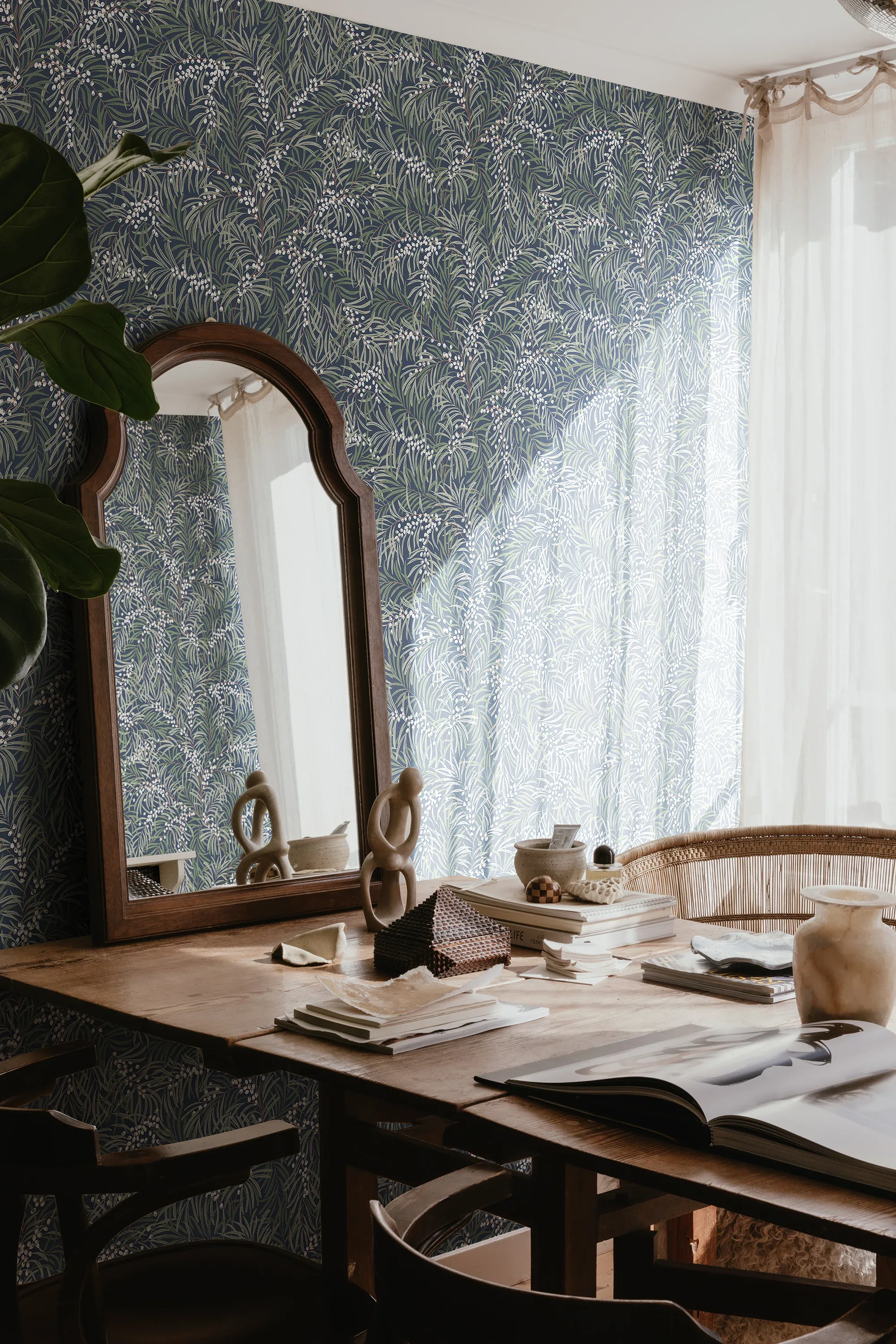 Idun wallpaper in Classic Blue color