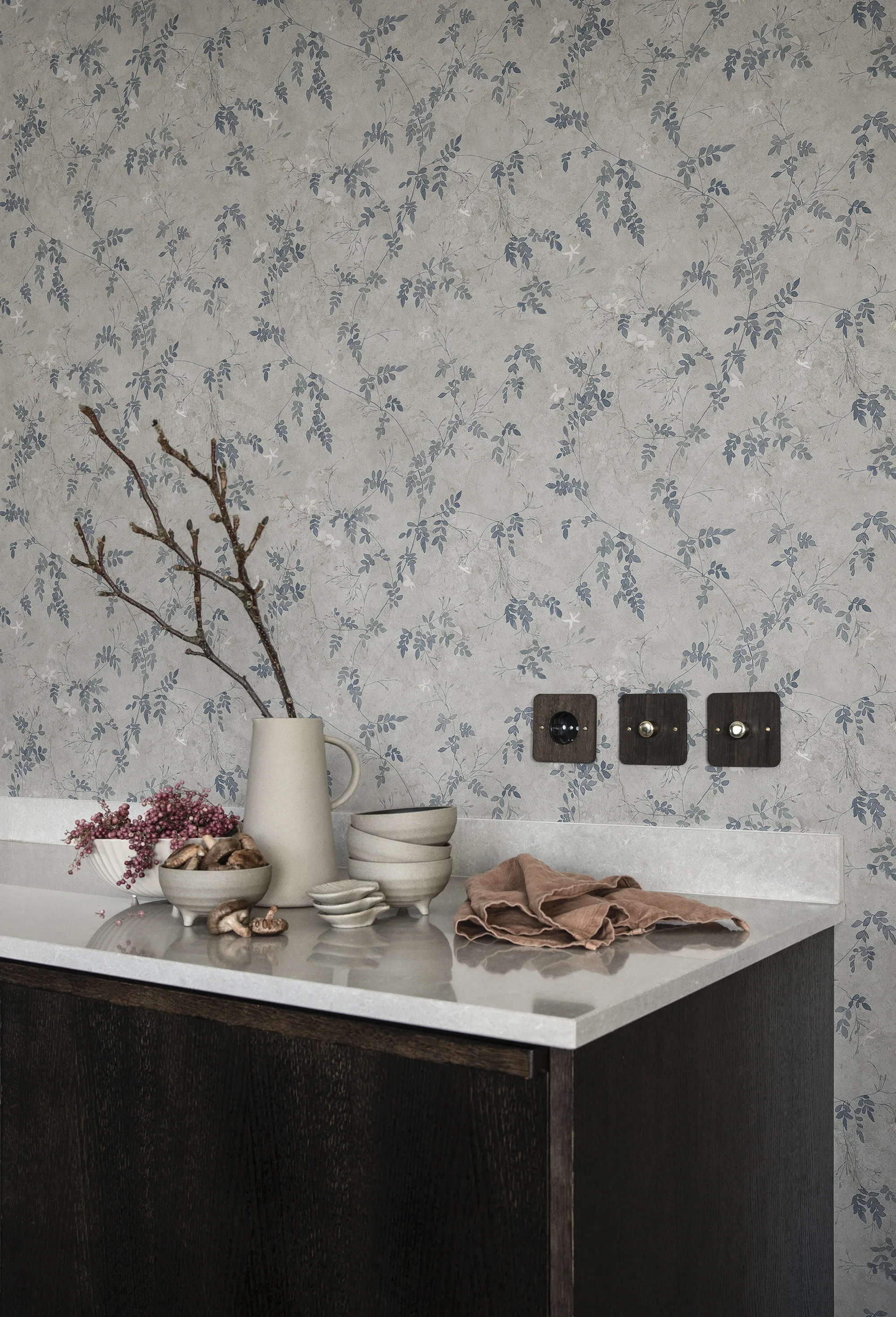 Irene Wallpaper – Indigo Blue | Wallpaper Twins Irene wallpaper in Indigo Blue color