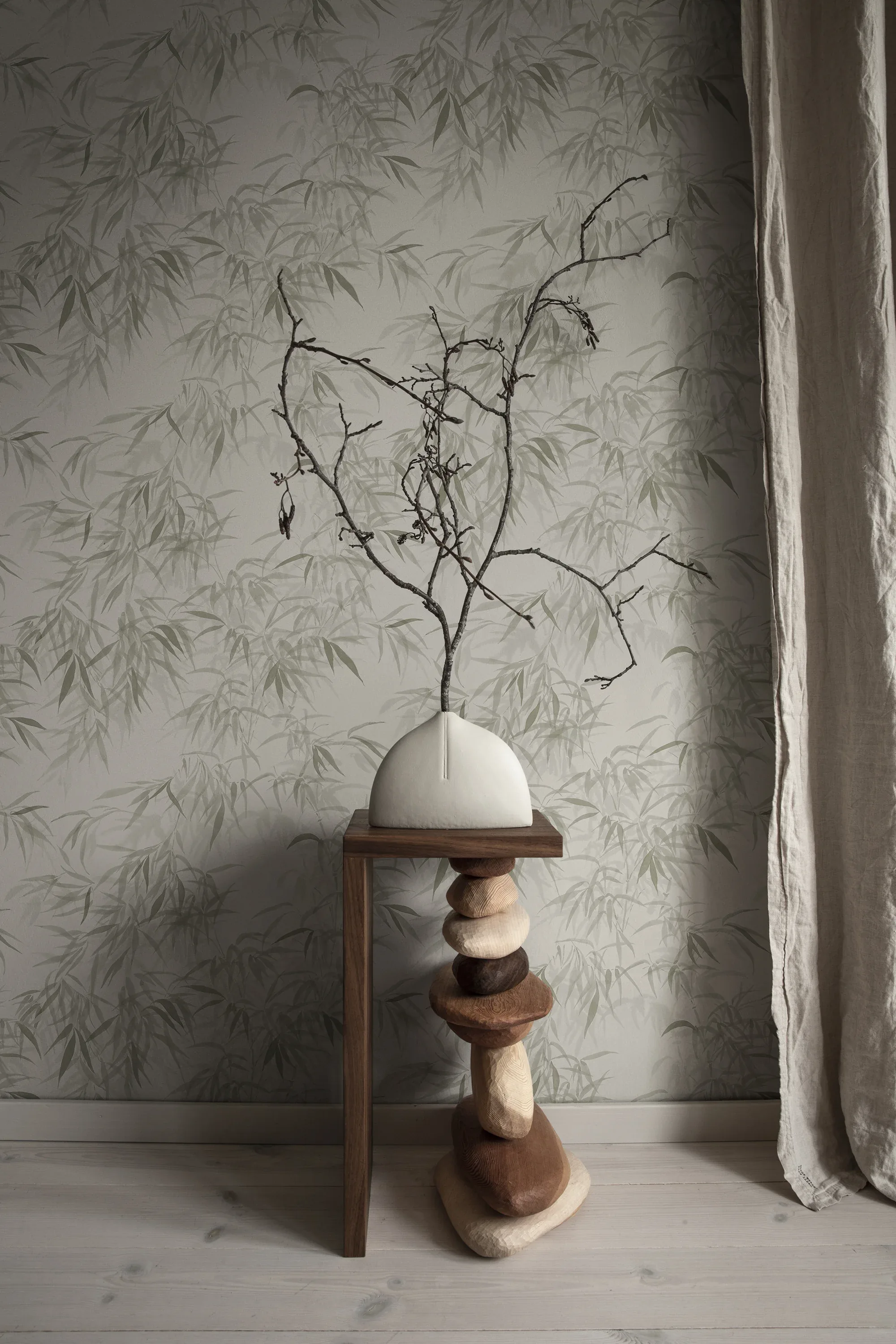 Jon Wallpaper – Olive Green | Wallpaper Twins Jon wallpaper in Olive Green color