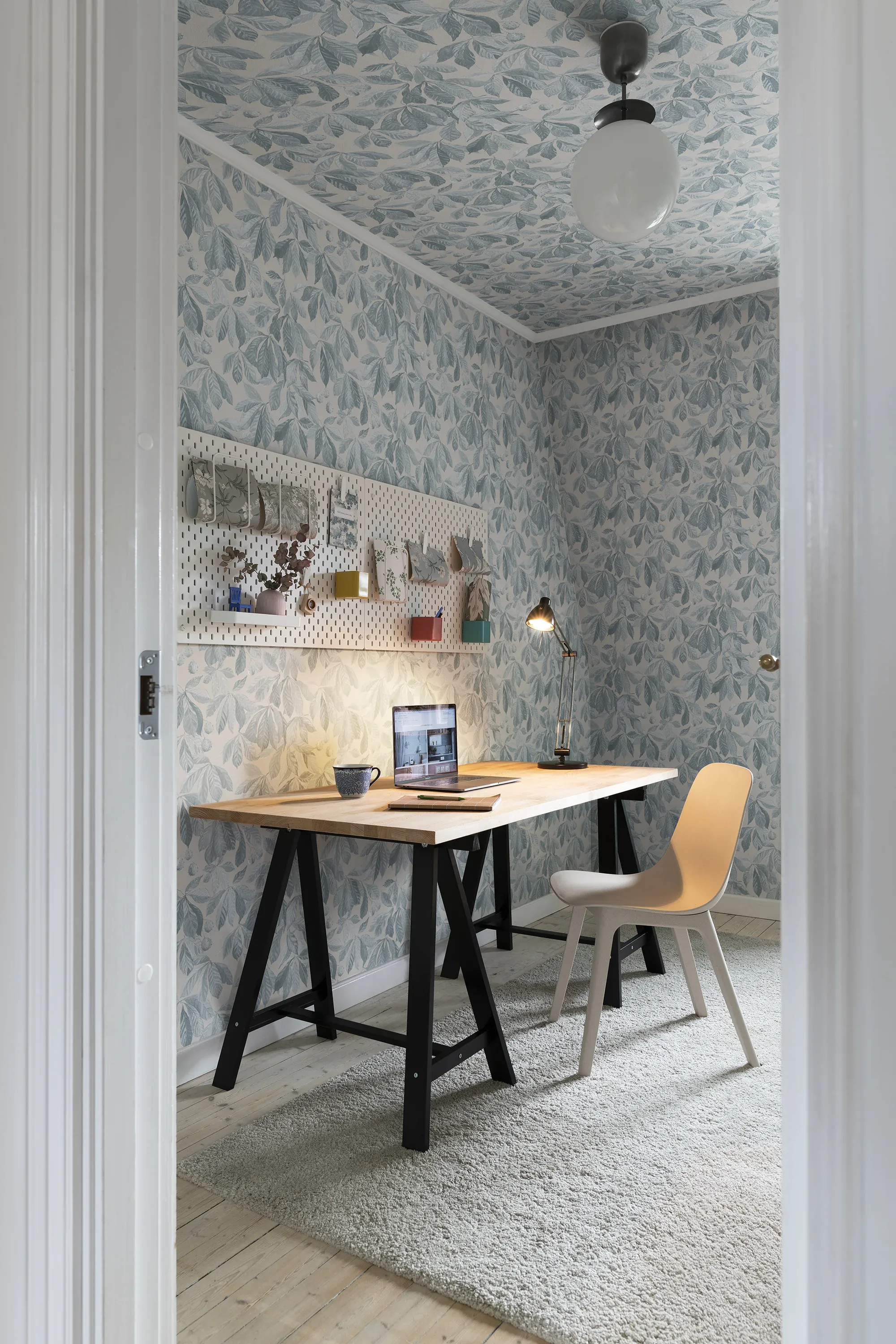 Kersti wallpaper in Soft Blue color