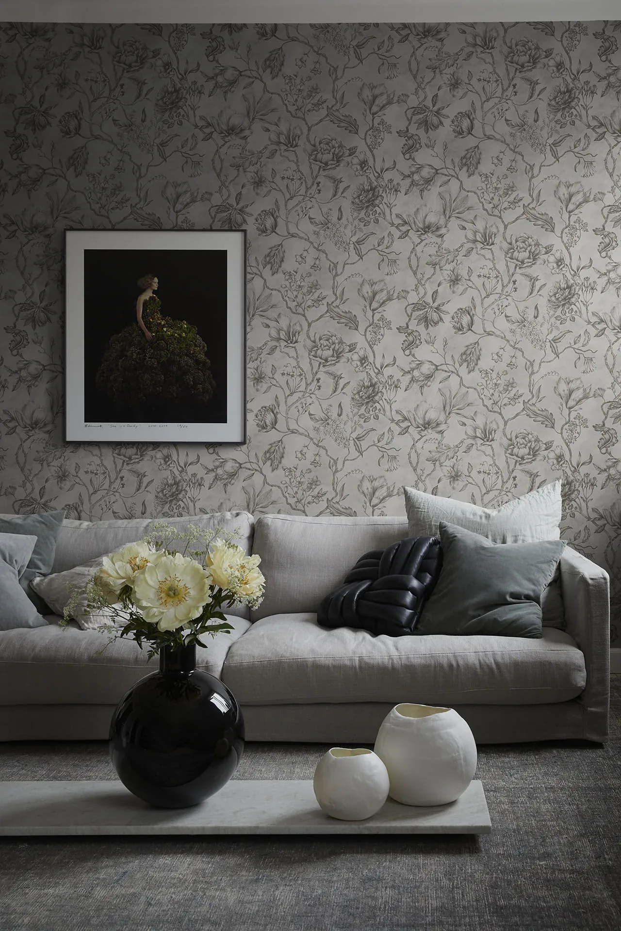 Linda wallpaper in Sandstone color