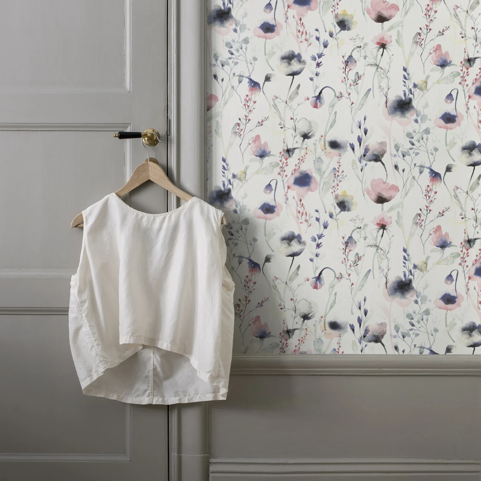 Lo Wallpaper – Multi | Wallpaper Twins Lo wallpaper in Multi color