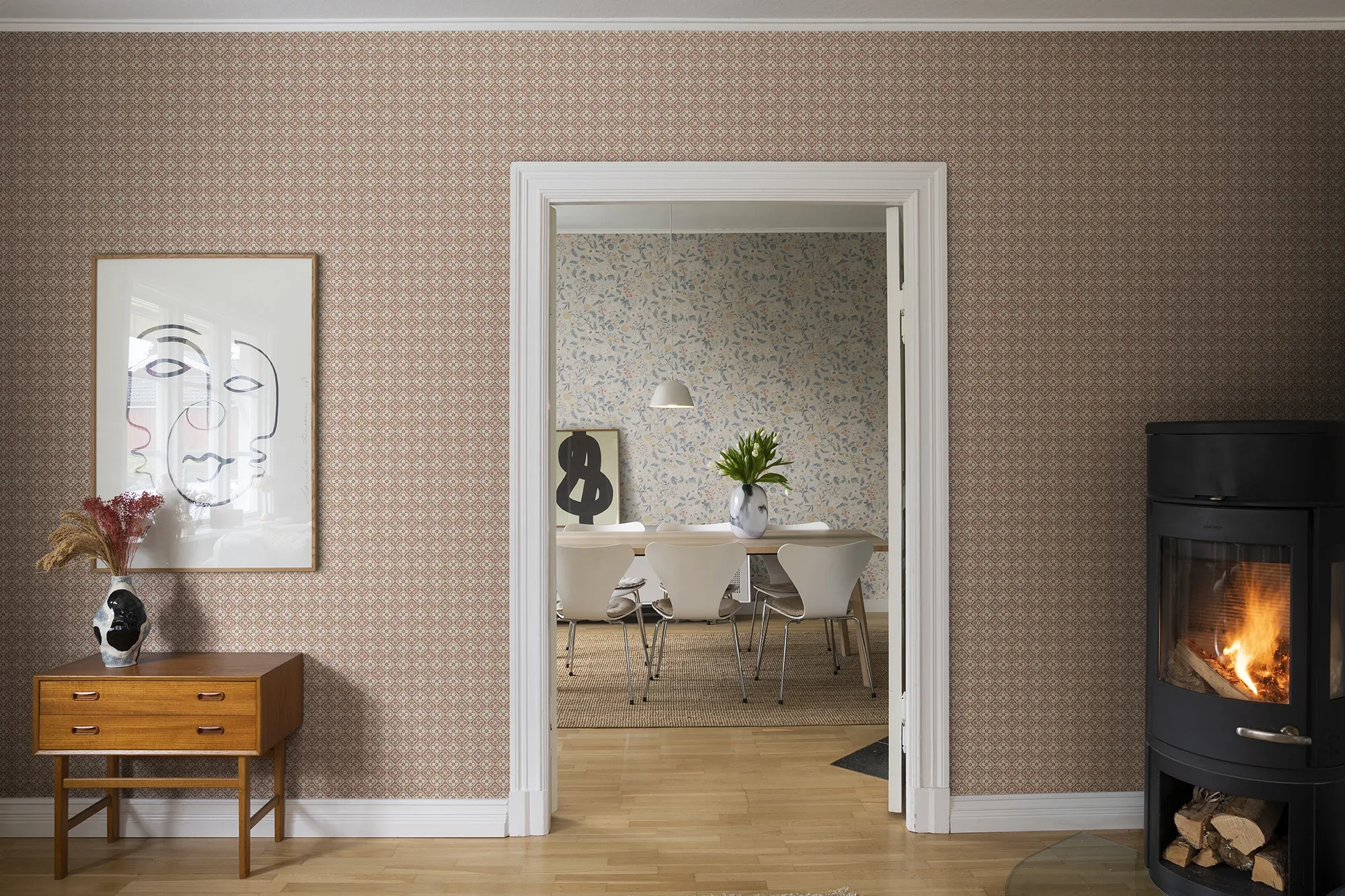 Lyckan wallpaper in Copper color