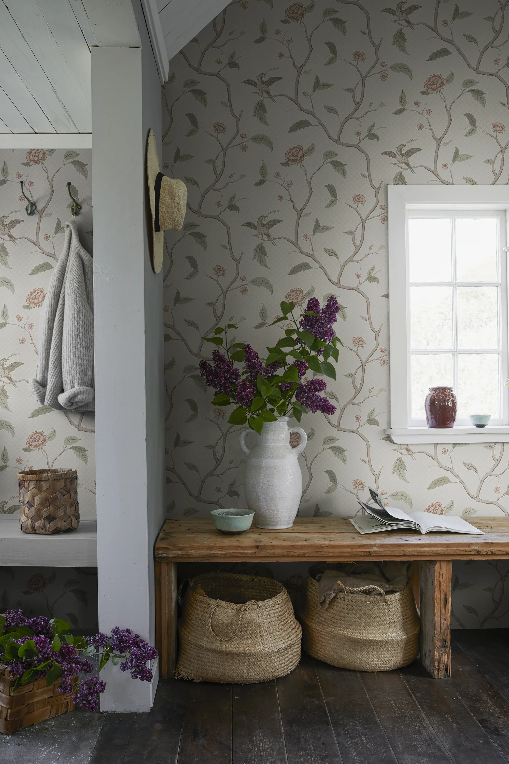 Marianne sandstone wallpaper in color