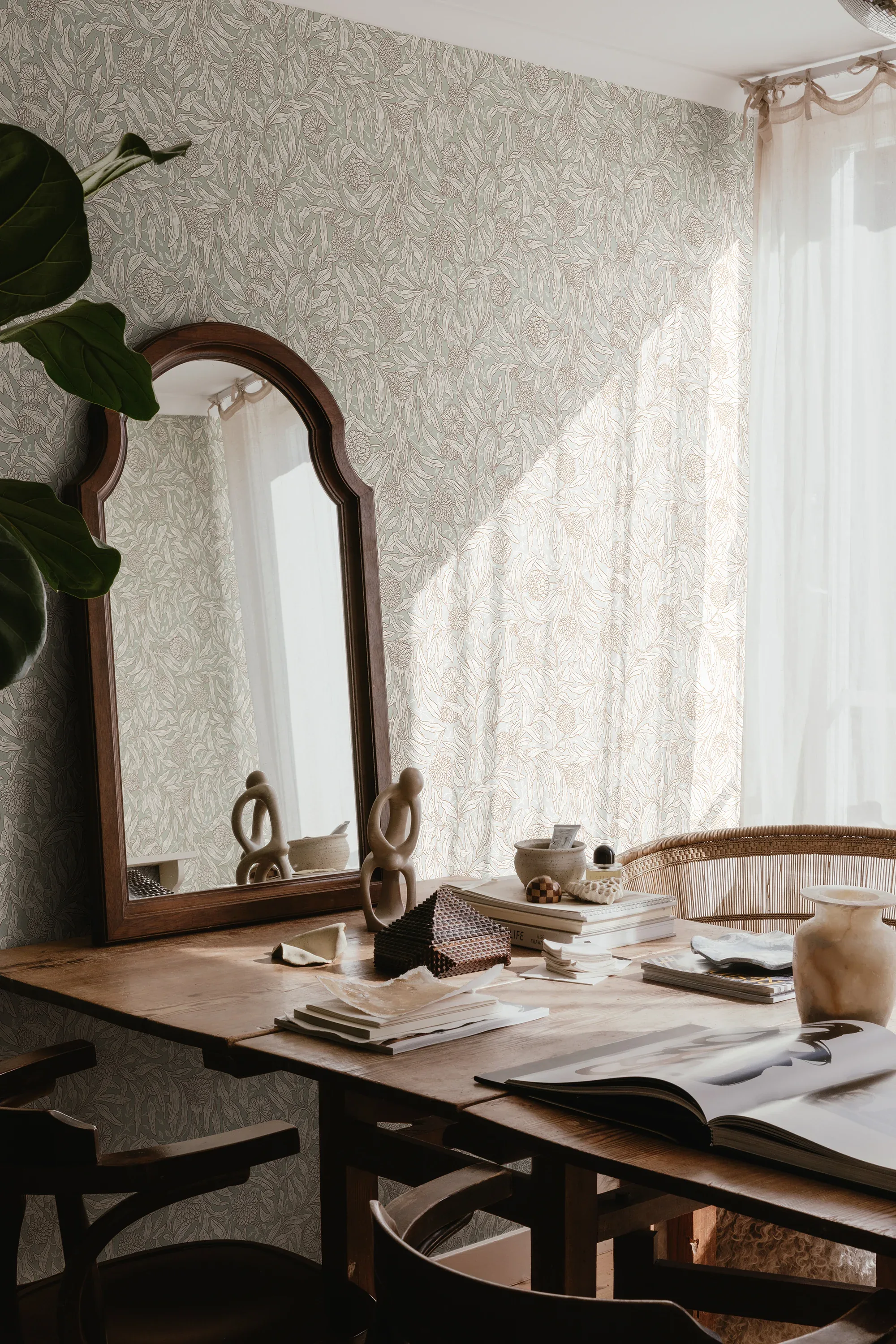 Olof wallpaper in Sage Green color