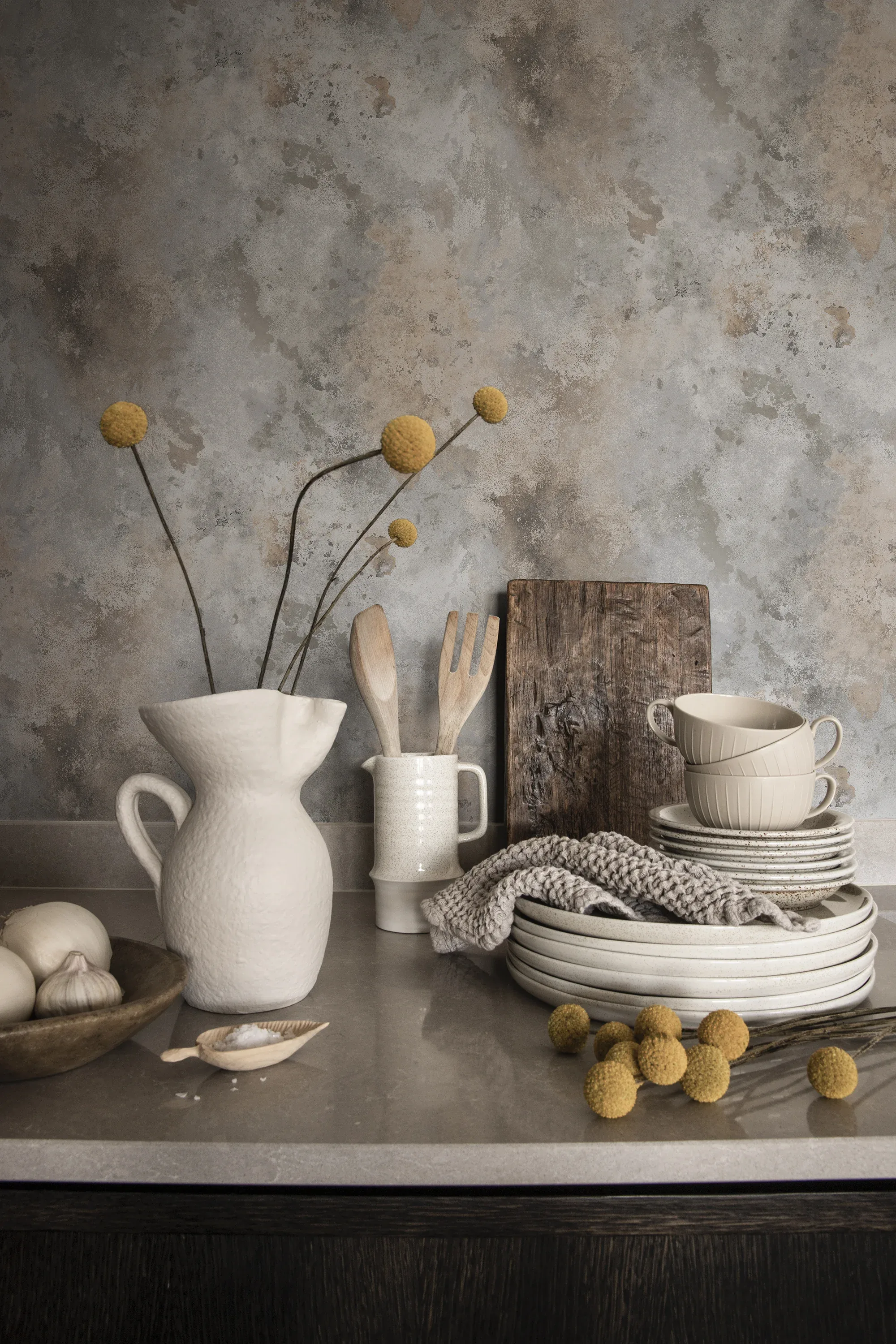Rost gold wallpaper in color