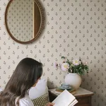 Siv wallpaper in Burgundy color