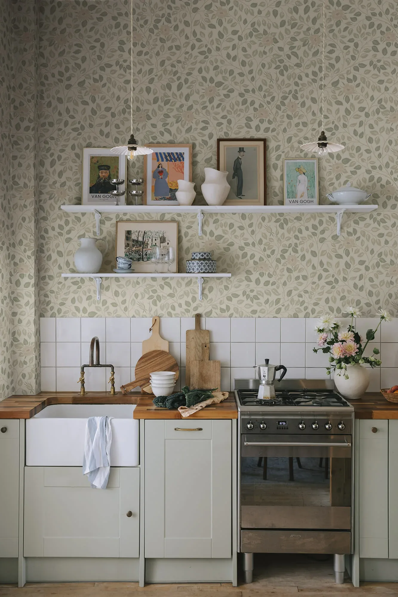 Solliden wallpaper in Spring Green color