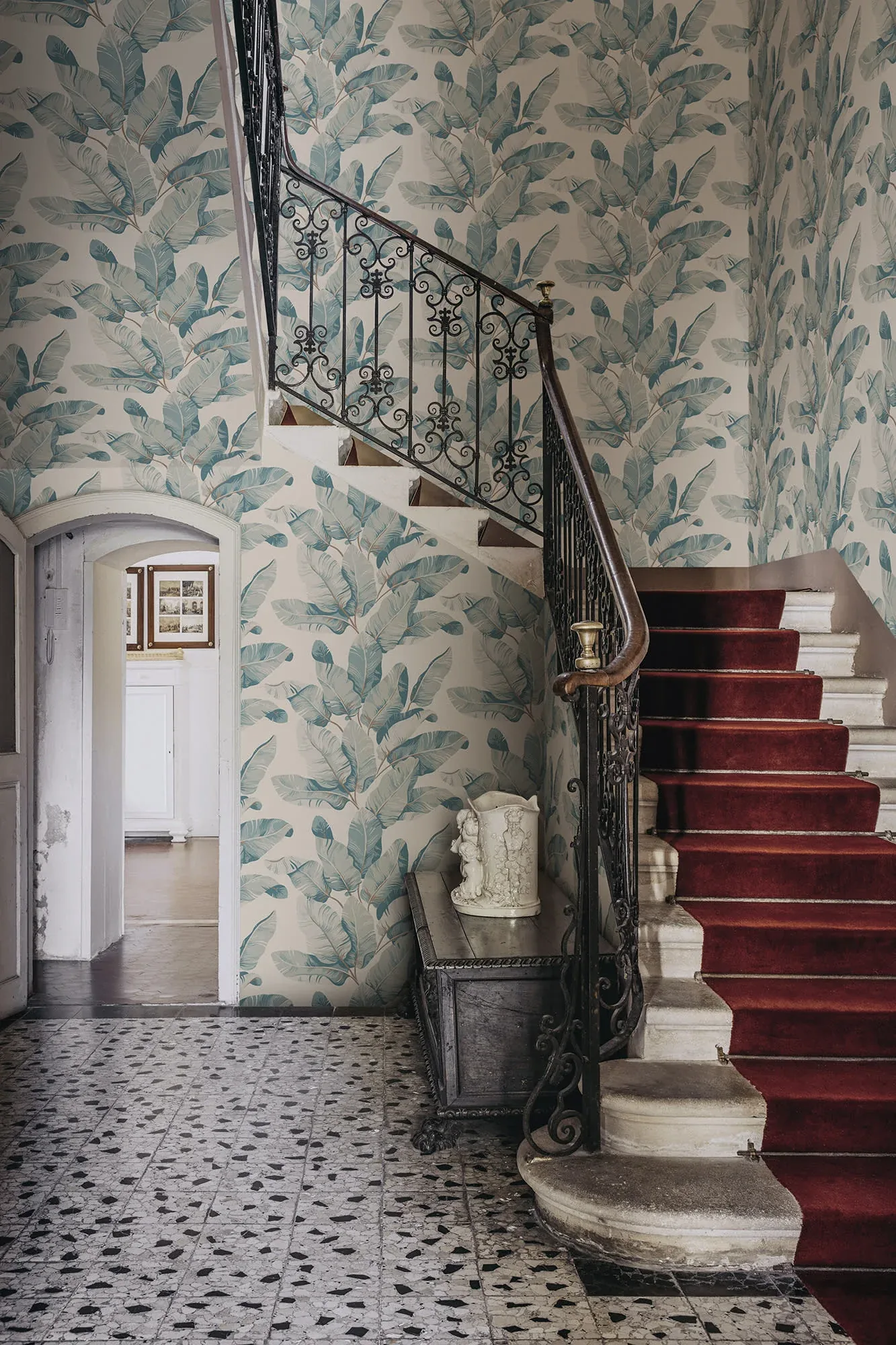 Tom wallpaper in Misty Blue color