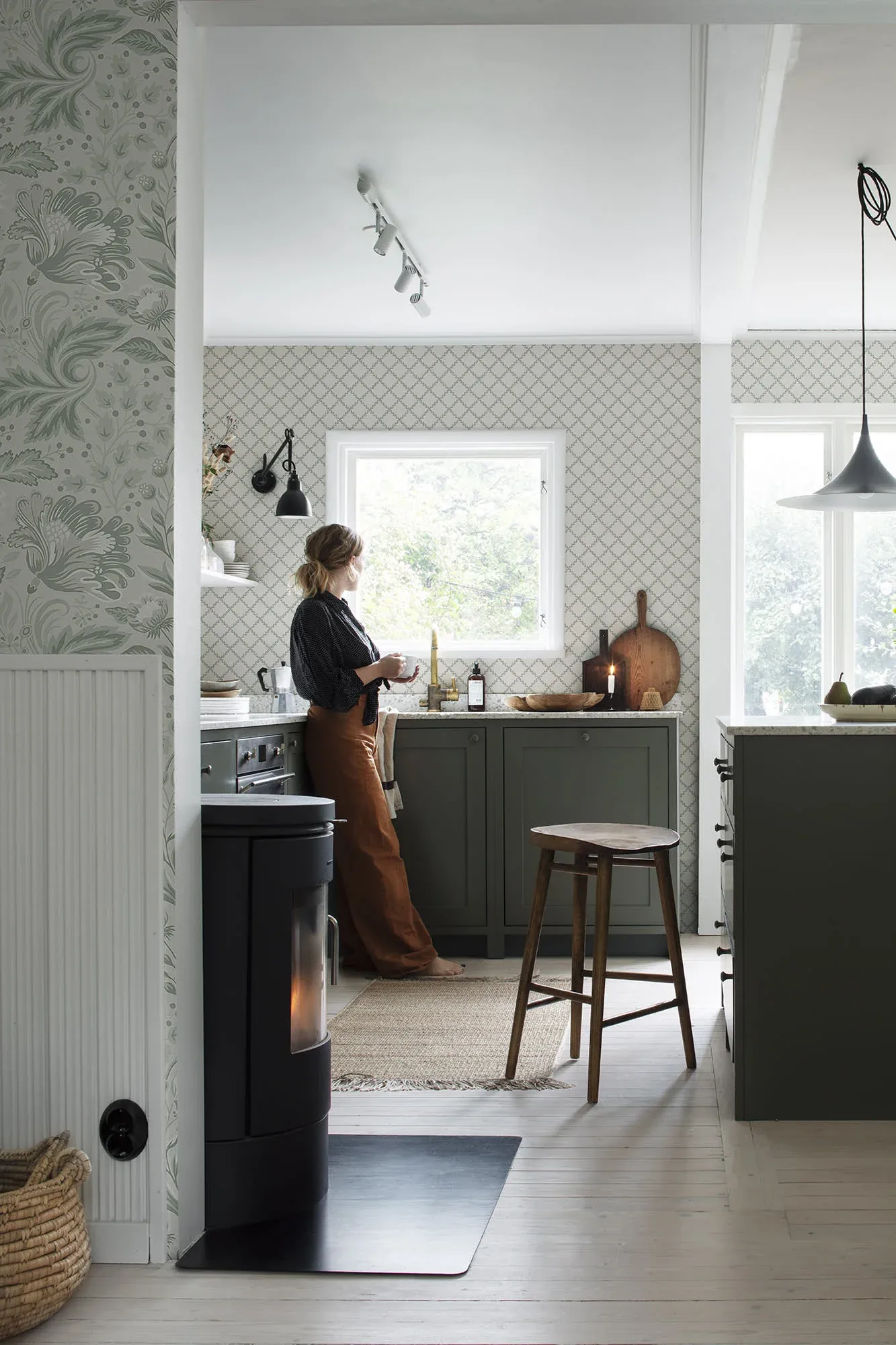 Trellis Wallpaper – Forest Green | Wallpaper Twins Trellis wallpaper in Forest Green color