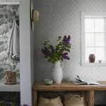 Trellis wallpaper in Garden Green color