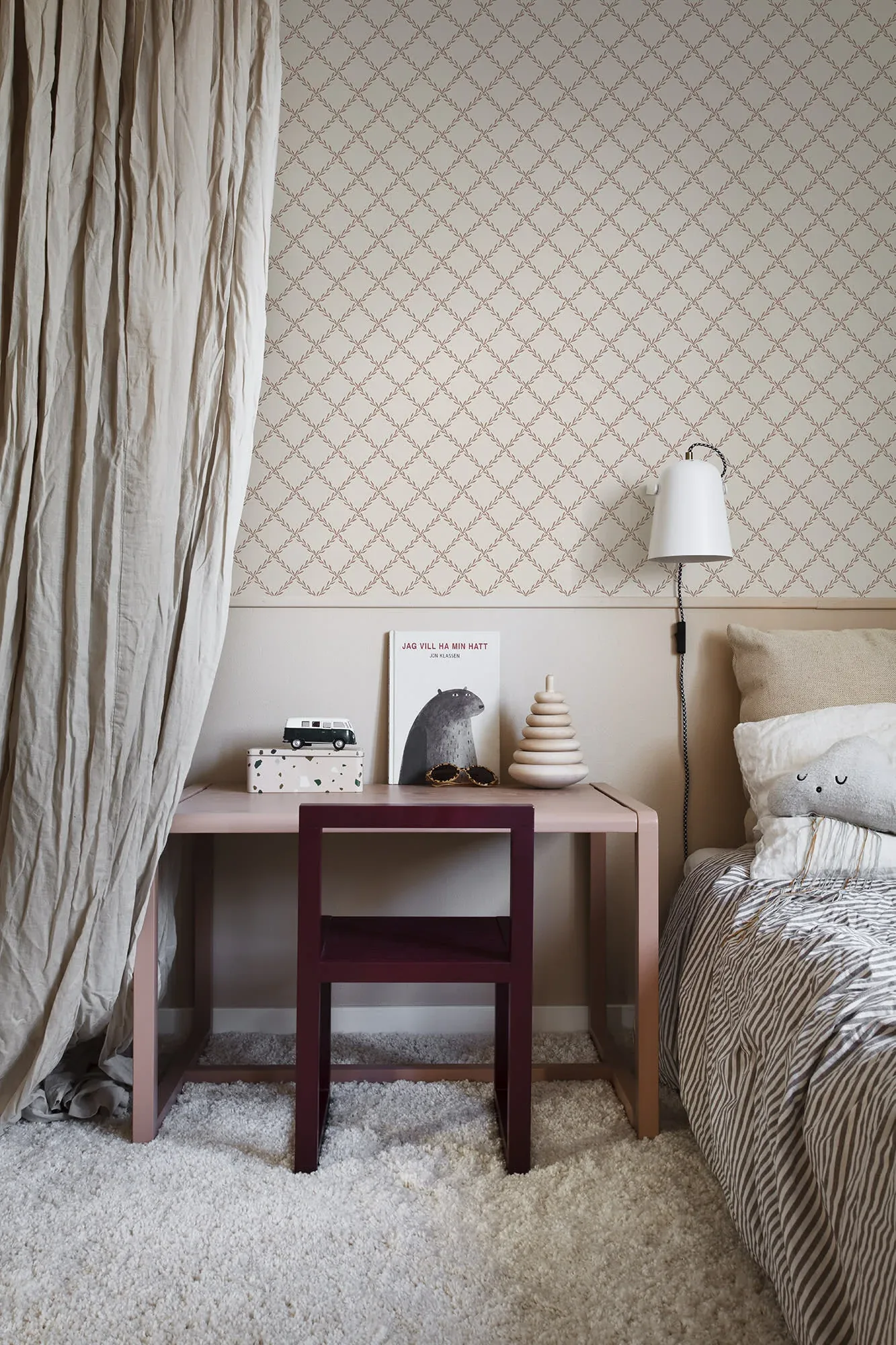 Trellis Wallpaper – Terracotta | Wallpaper Twins Trellis wallpaper in Terracotta color