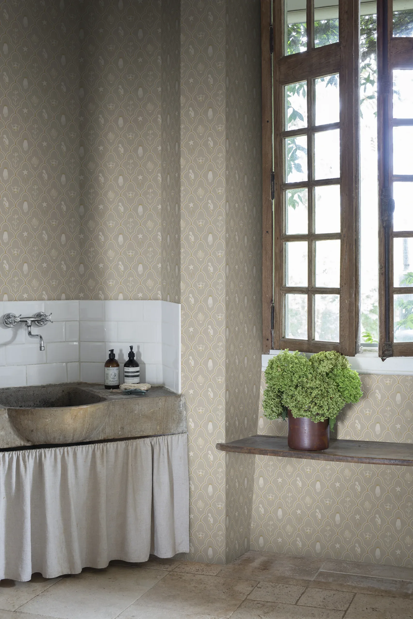 Turtledove Barn wallpaper in Gray color