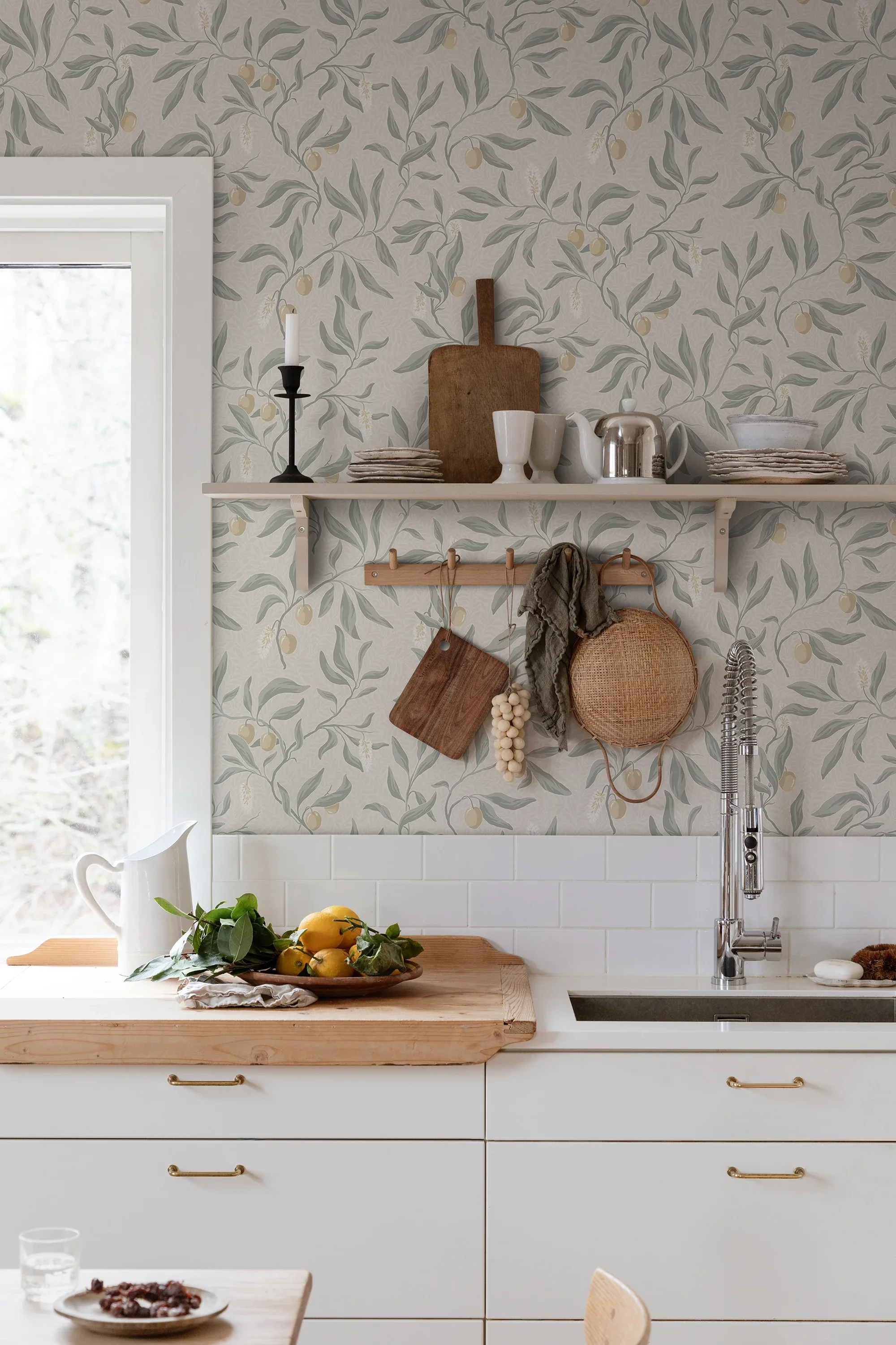 Vinnie wallpaper in Sage Green color