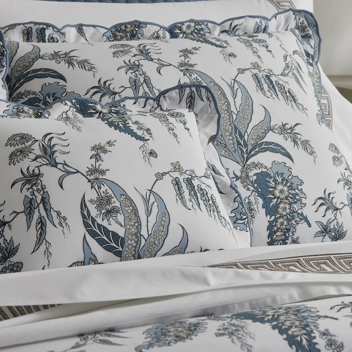 Schumacher Apolline Fitted Sheet in Mediterranean