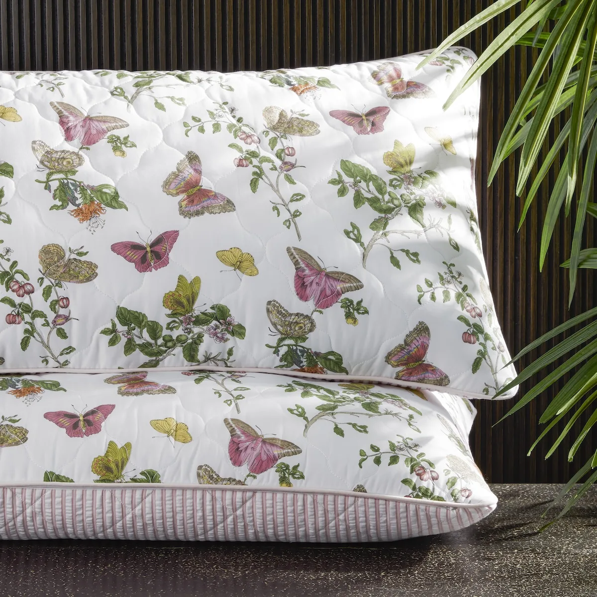MSC063LUMBB2 | Baudin/Matteo Pillow Cover - Pink Schumacher Baudin/Matteo Pillow Cover in Pink (MSC063LUMBB2)