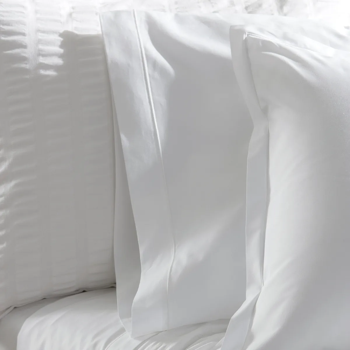 Ceylon Satin Fitted Sheet - White Schumacher Ceylon Satin Fitted Sheet in White