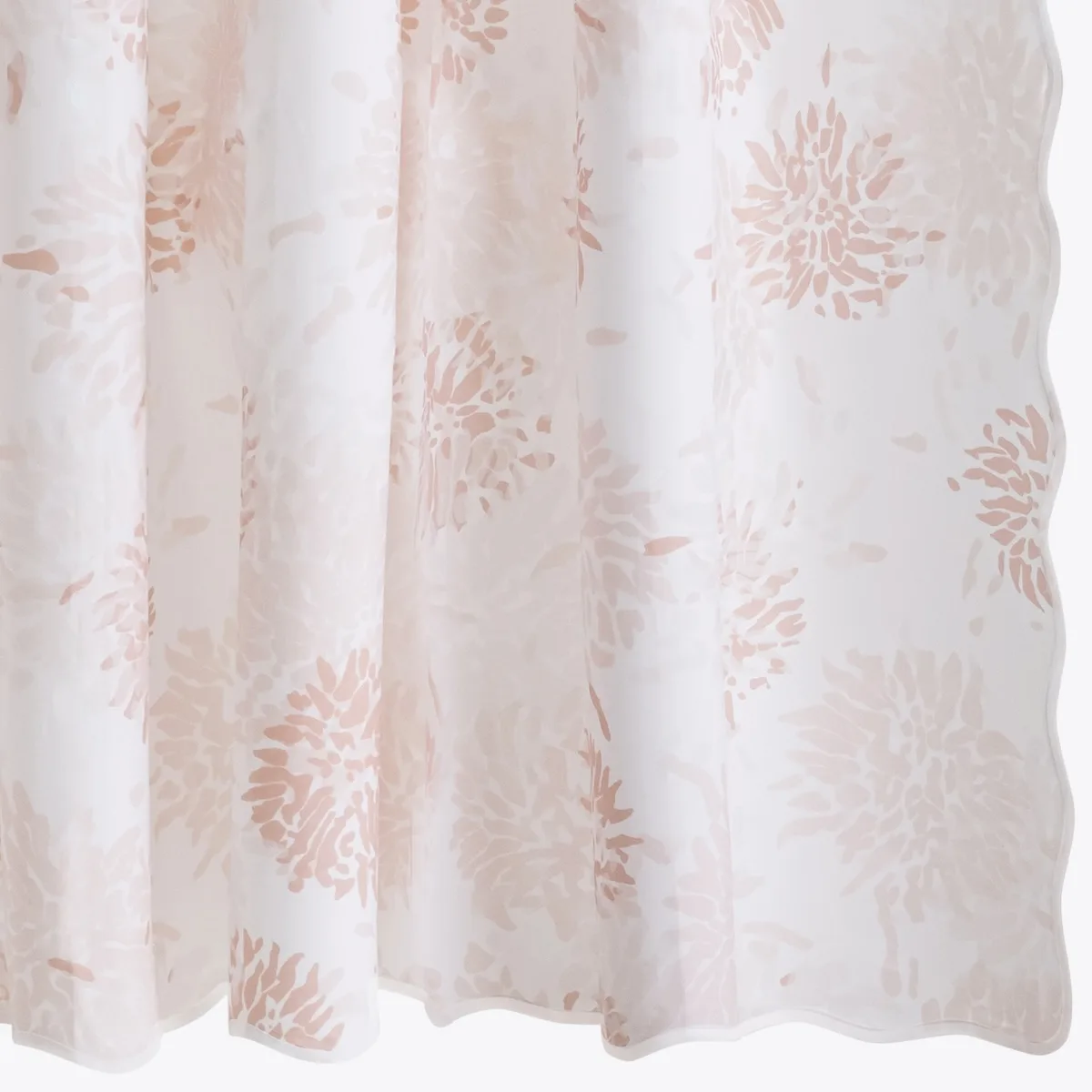Schumacher Chrysanthemum Shower Curtain in Blush (MTT001SHOBS)