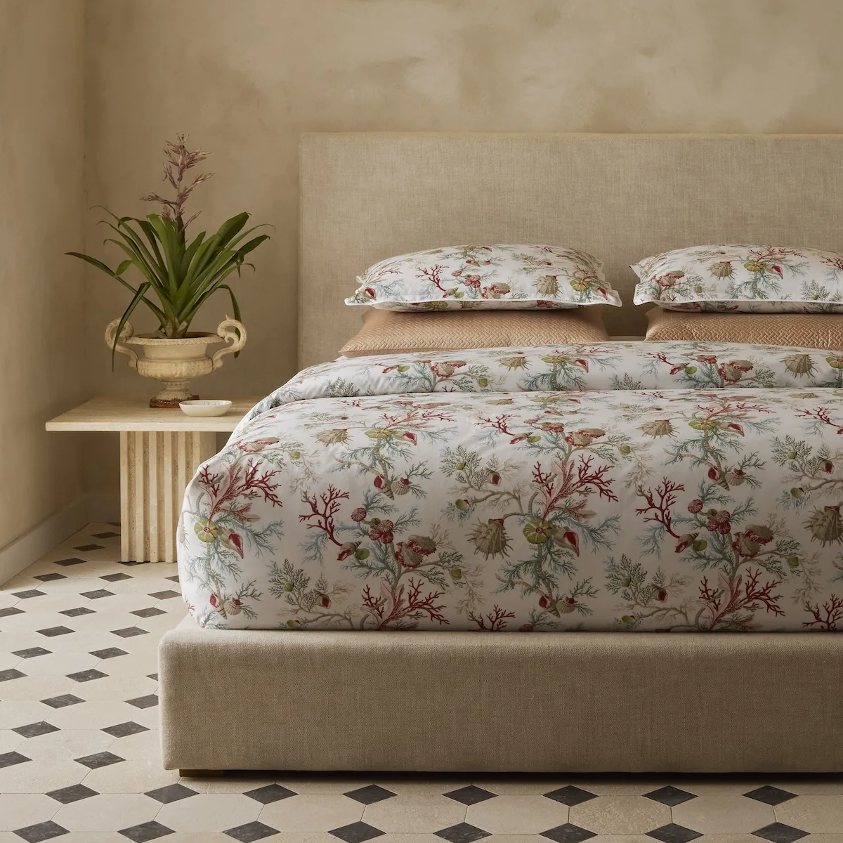 Del Tesoro Fitted Sheet - Coral Schumacher Del Tesoro Fitted Sheet in Coral