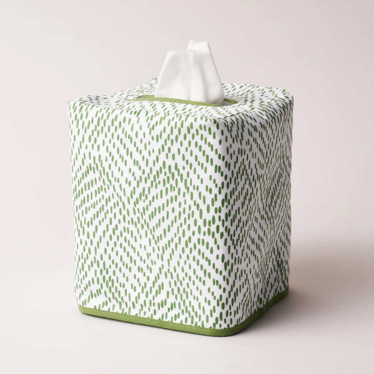 Schumacher Duma Diamond Tissue Box Cover in Grass (MSC024TBOXGR)