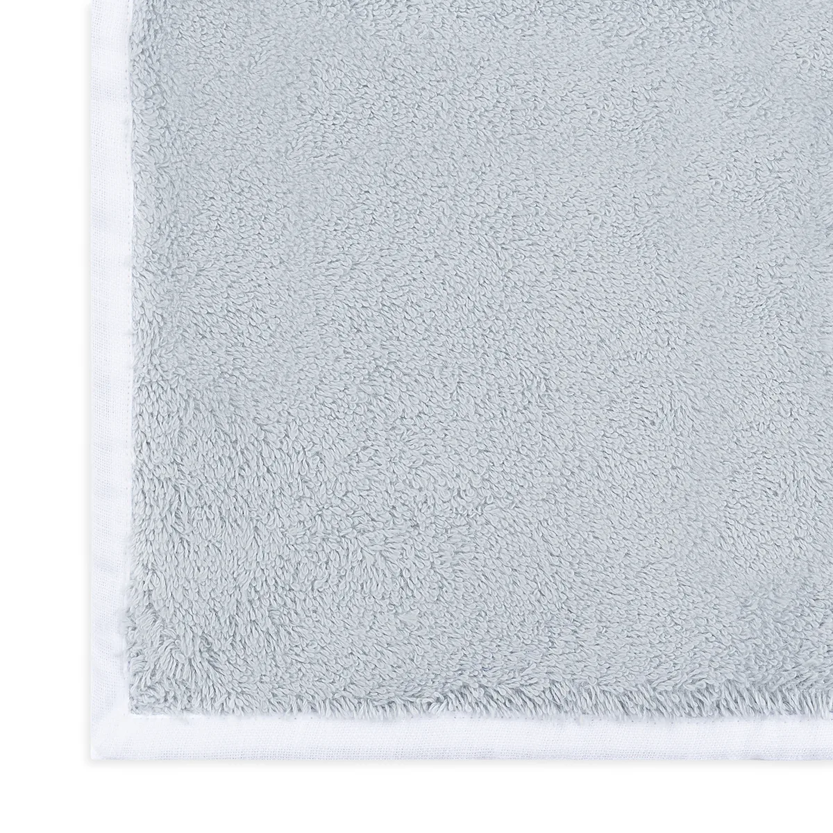 Schumacher Enzo Tub Mat in Pool & White (MTK034TMTOWPH)
