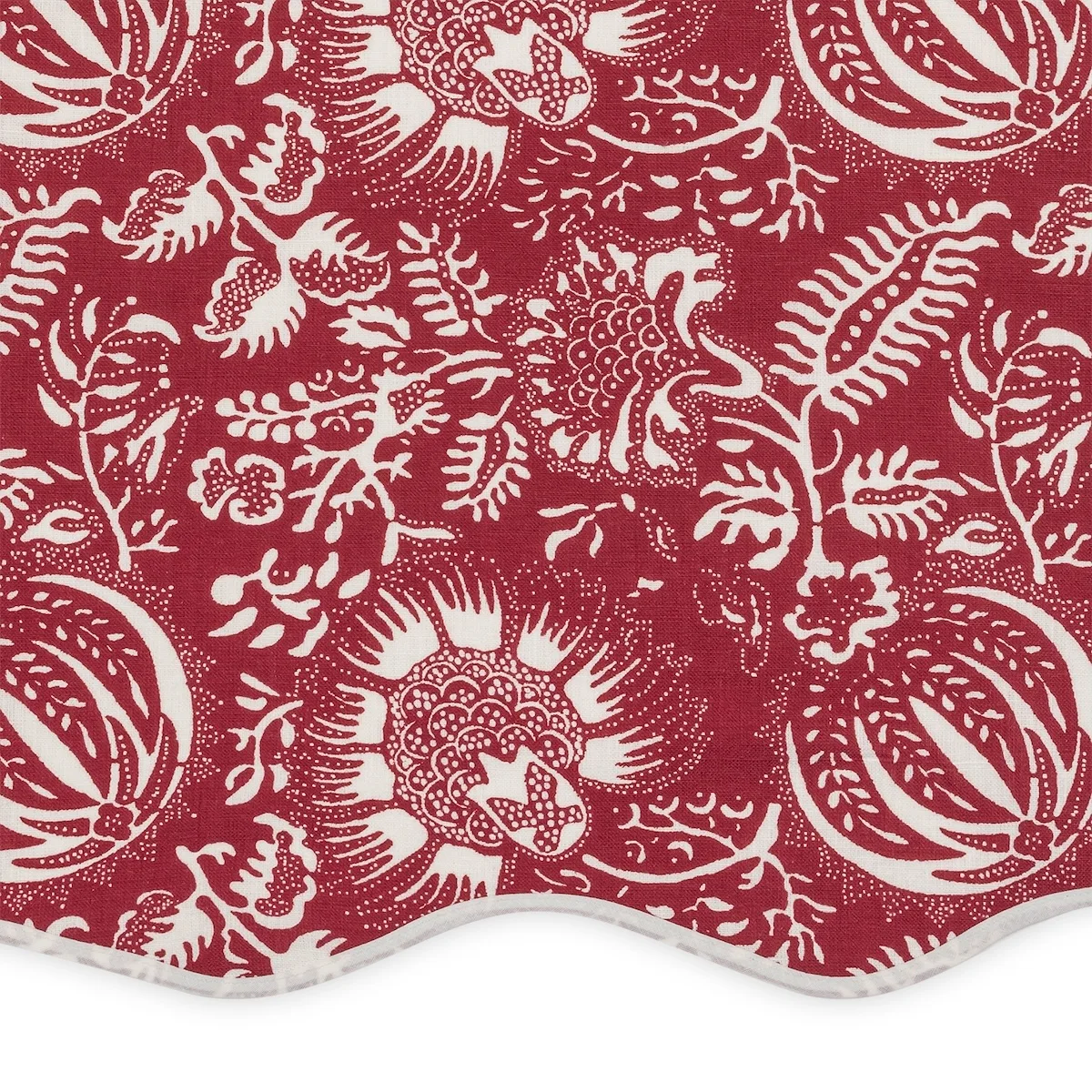 Schumacher Granada Guest Towel, Set of 2 in Scarlet (MSC042GTOW21C)