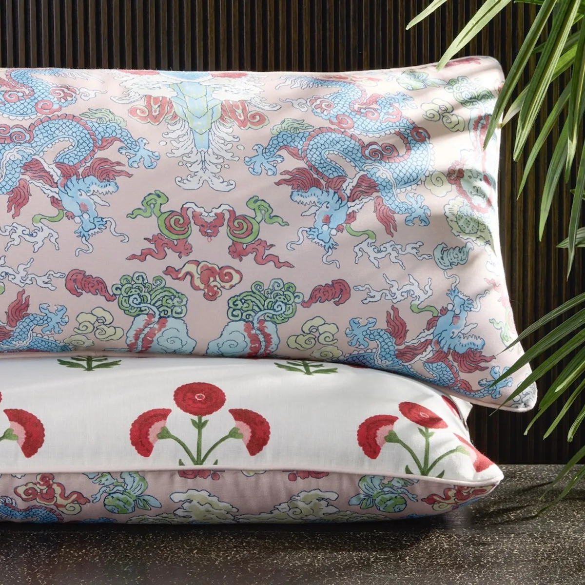 MSC063LUMBGQ | Magic Mountain/Gisele Pillow Cover - Scarlet/Paradise Schumacher Magic Mountain/Gisele Pillow Cover in Scarlet/Paradise (MSC063LUMBGQ)