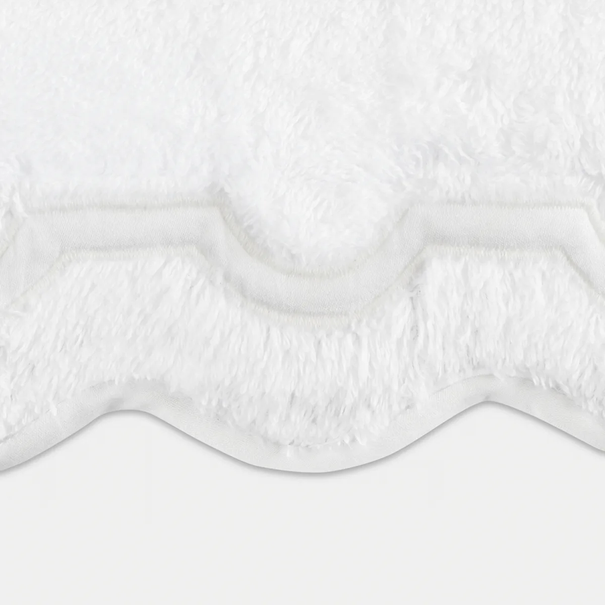 Schumacher Mirasol Bath in Bone
