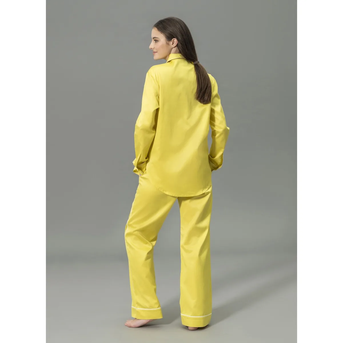 Schumacher Nocturne Pajama Set in Lemon/Bone