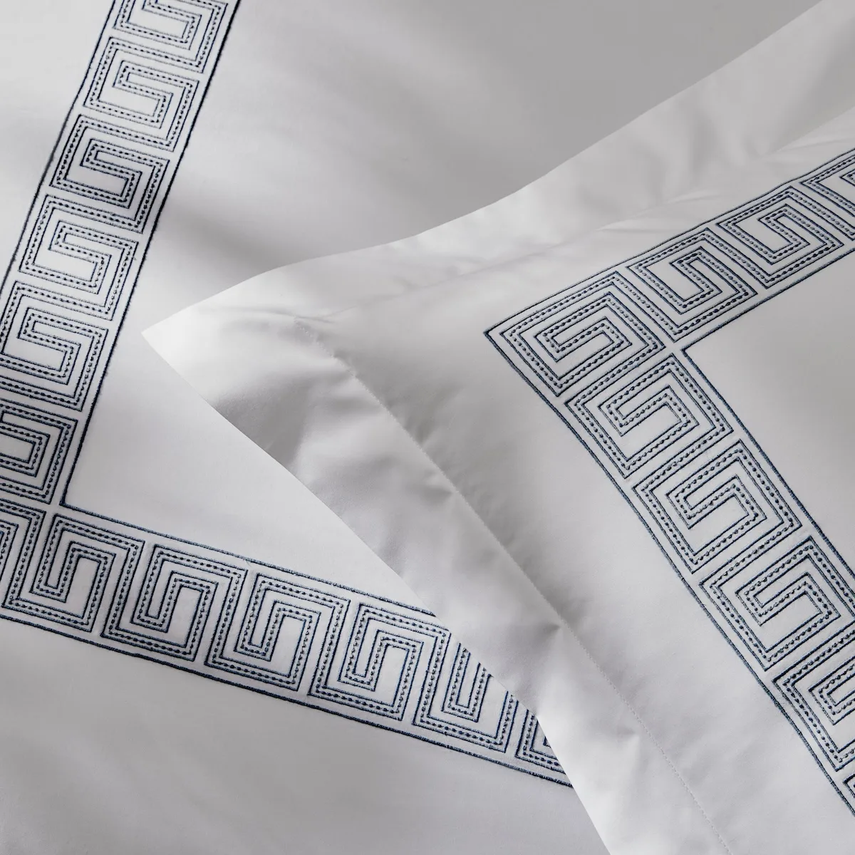 Ophelia Duvet Cover - Indigo Schumacher Ophelia Duvet Cover in Indigo
